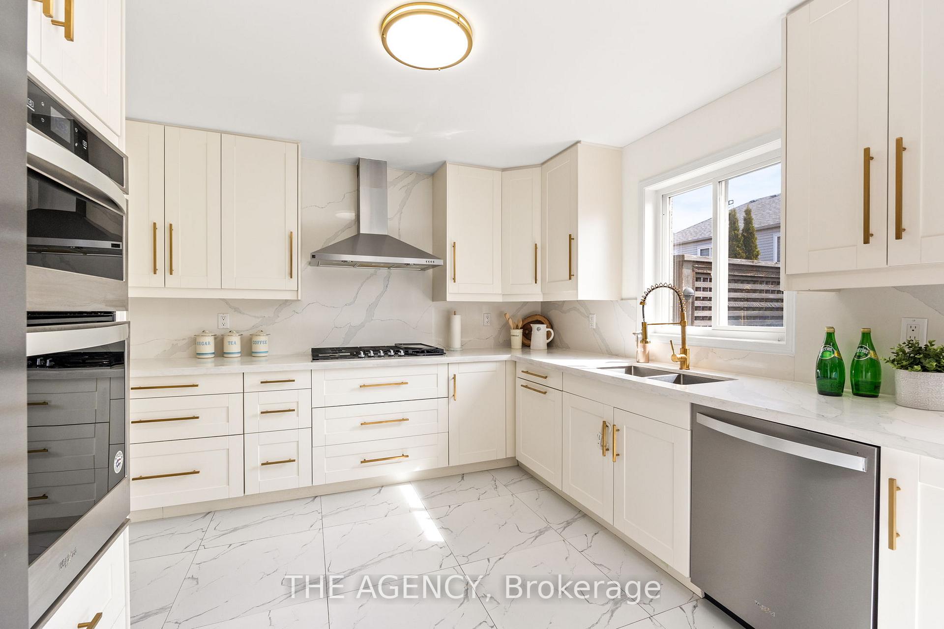 Photo 7 of 15 Grainger Crescent, Ajax, Northwest Ajax — HOMEH