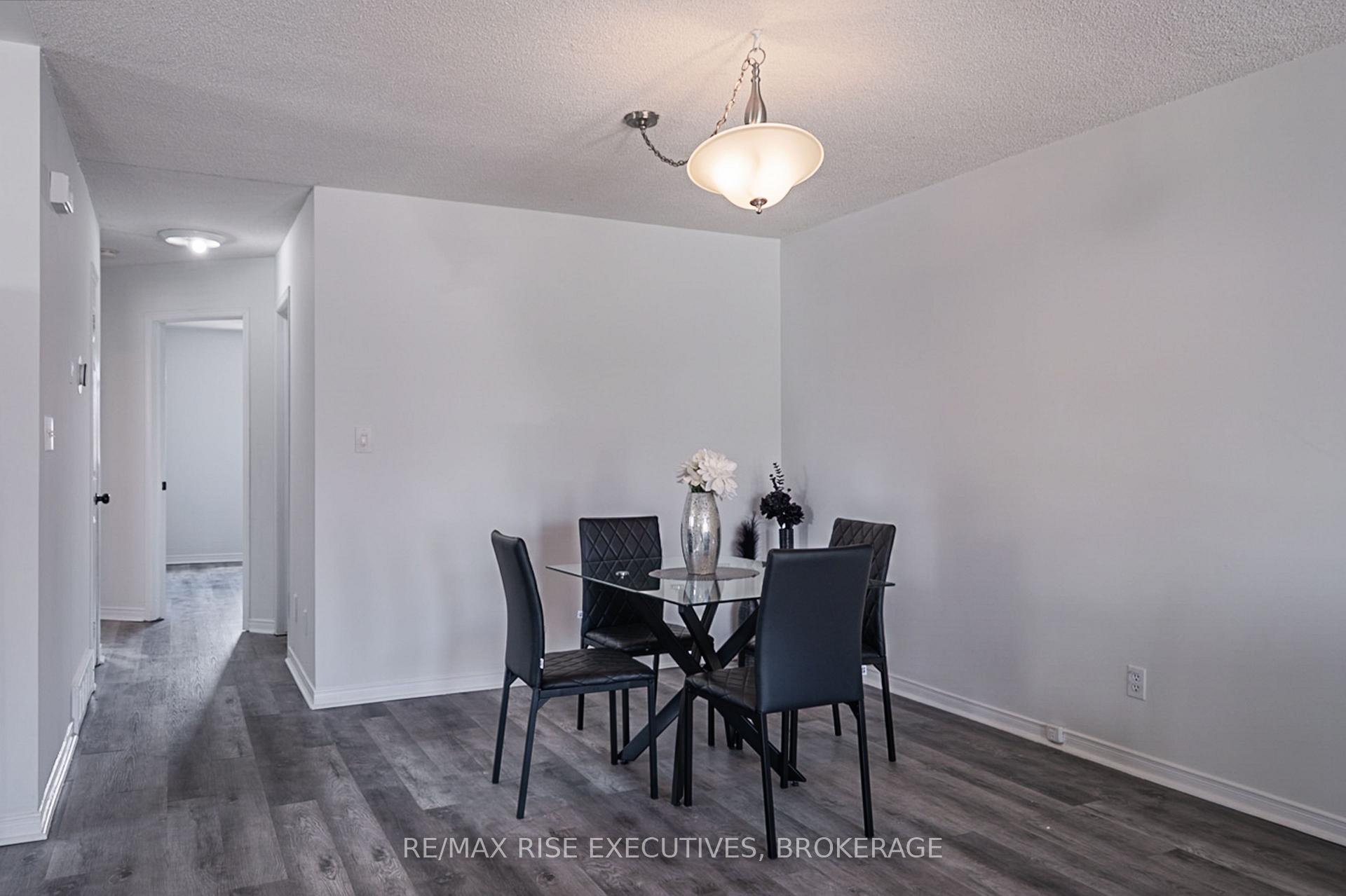 Photo 9 of 663 Barnsley Crescent E, Kingston, City Southwest — HOMEH