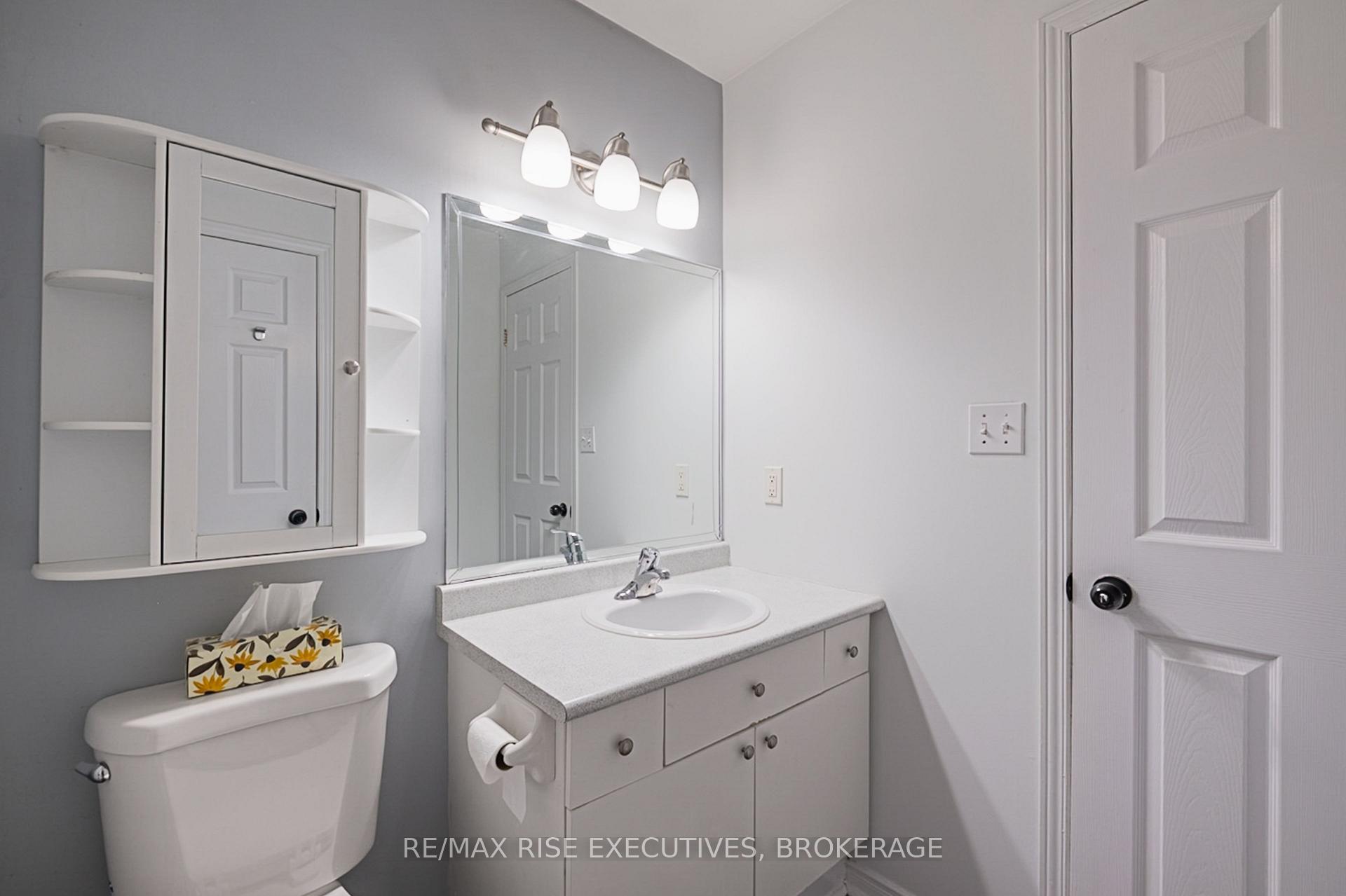 Photo 11 of 663 Barnsley Crescent E, Kingston, City Southwest — HOMEH
