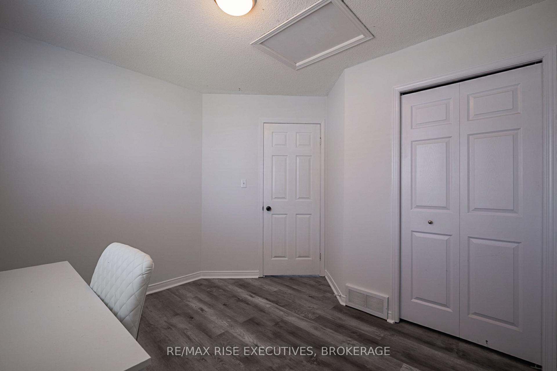 Photo 22 of 663 Barnsley Crescent E, Kingston, City Southwest — HOMEH