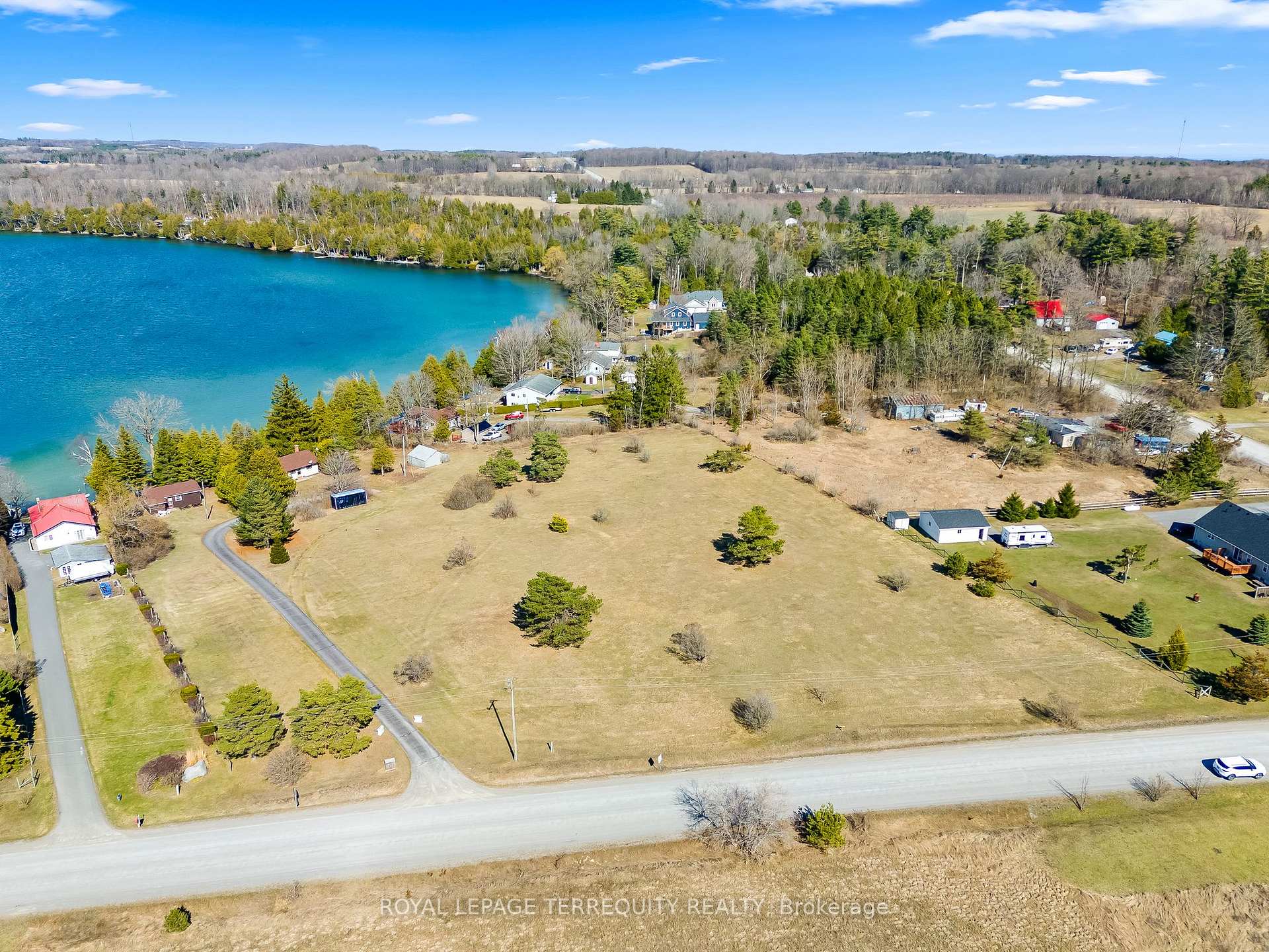 Photo 3 of 137 Lake Road, Cramahe, Colborne — HOMEH