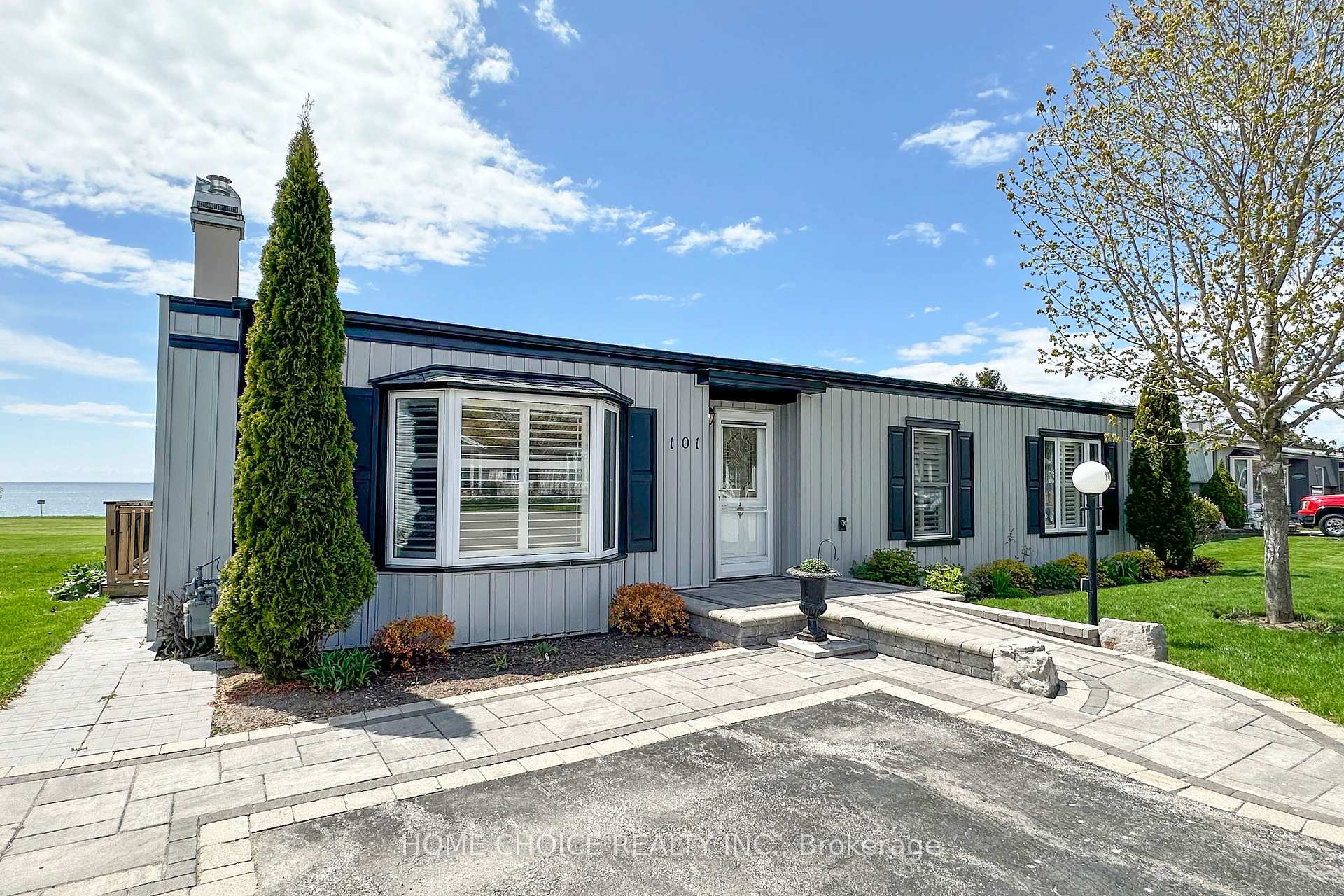 Photo 5 of 101 The Cove Road, Clarington, Newcastle — HOMEH