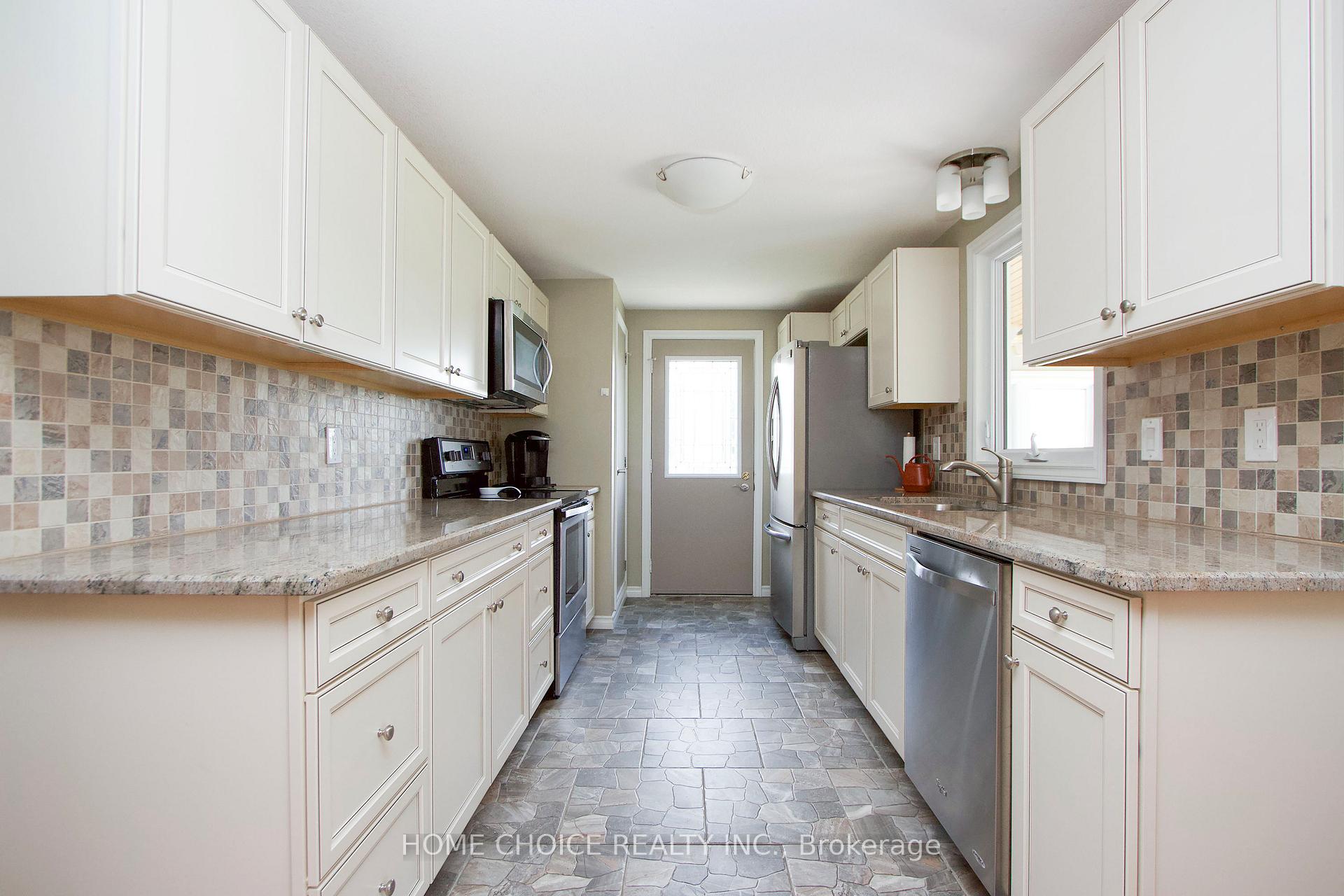 Photo 9 of 101 The Cove Road, Clarington, Newcastle — HOMEH
