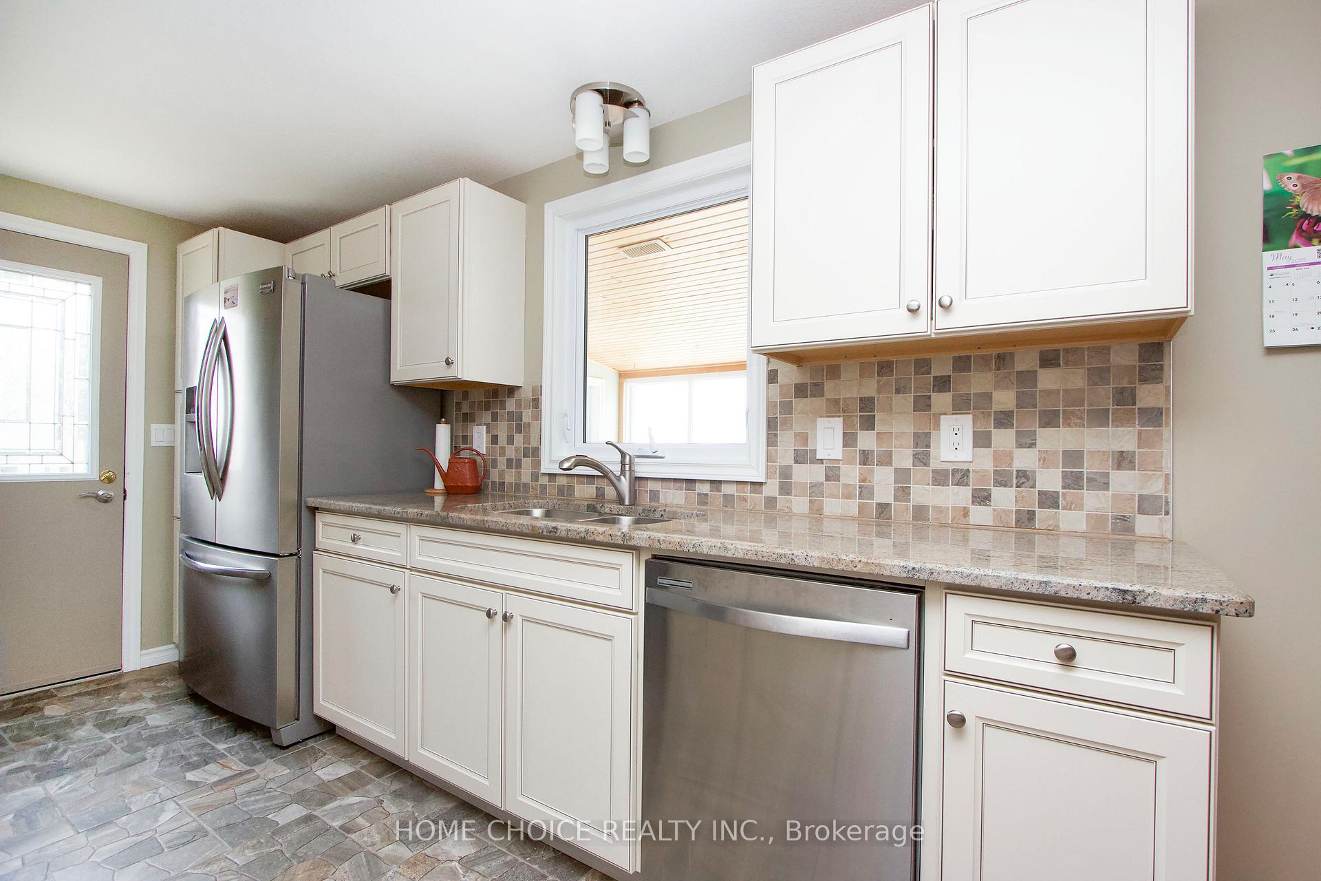 Photo 17 of 101 The Cove Road, Clarington, Newcastle — HOMEH
