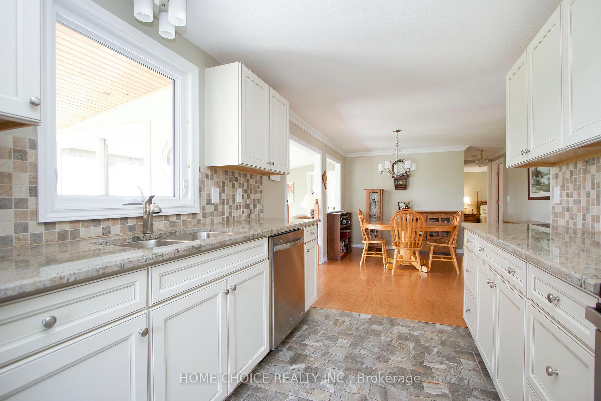 Photo 16 of 101 The Cove Road, Clarington, Newcastle — HOMEH
