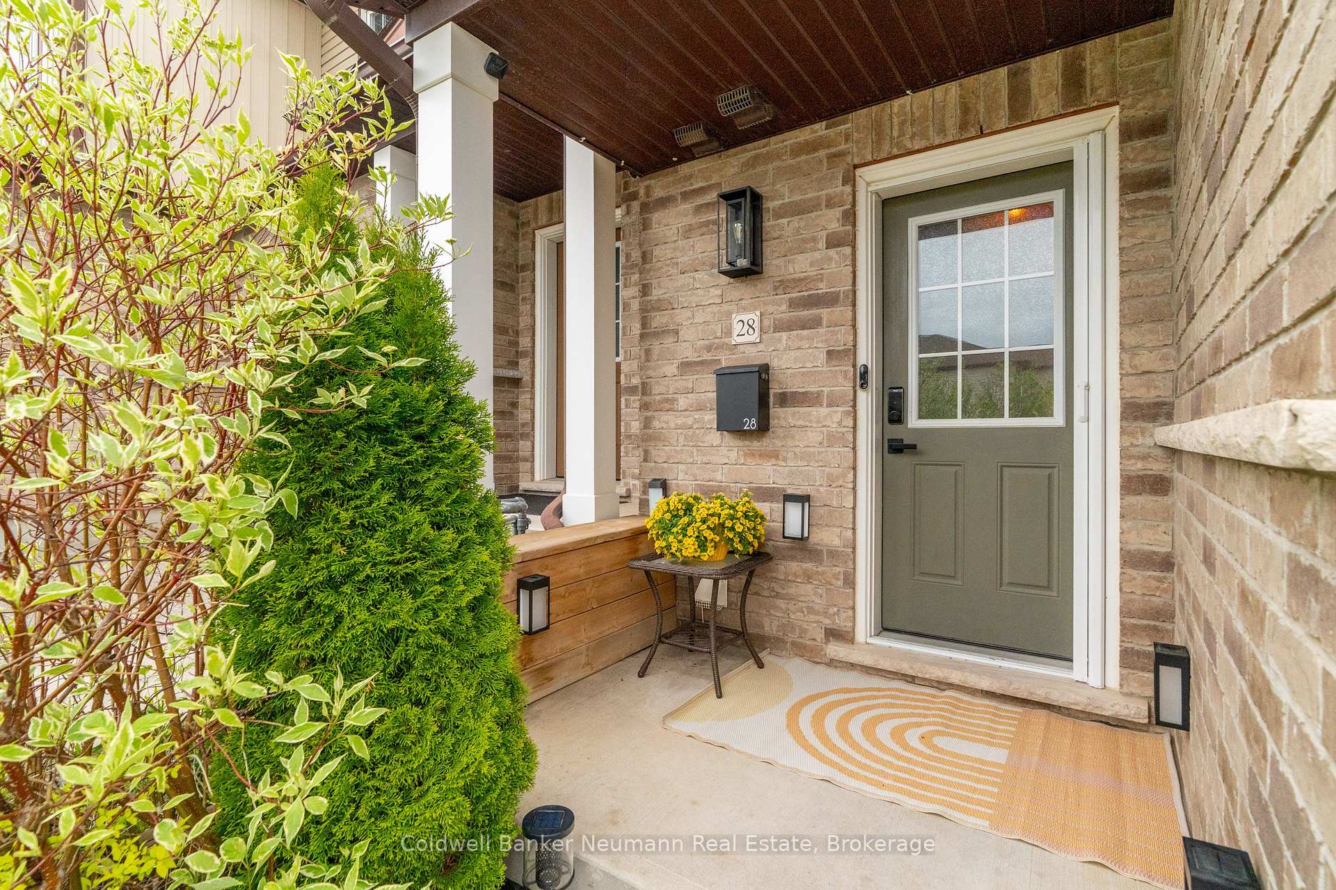 Photo 25 of 28 Renfrew Street, Kitchener — HOMEH