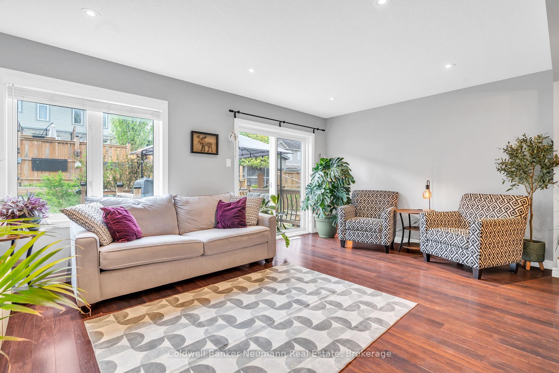 Photo 6 of 28 Renfrew Street, Kitchener — HOMEH