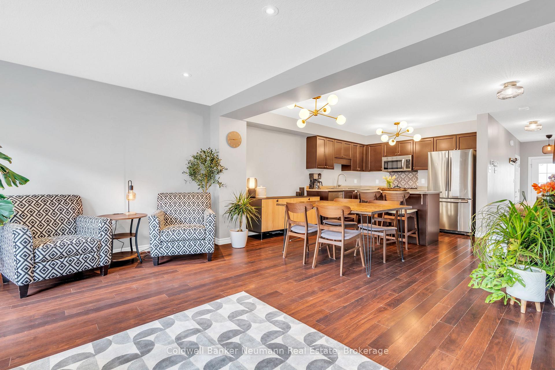 Photo 13 of 28 Renfrew Street, Kitchener — HOMEH