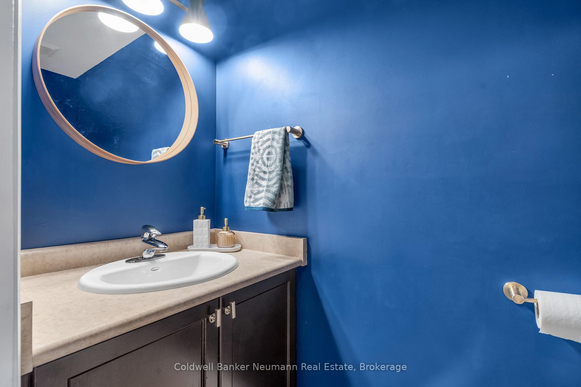 Photo 7 of 28 Renfrew Street, Kitchener — HOMEH