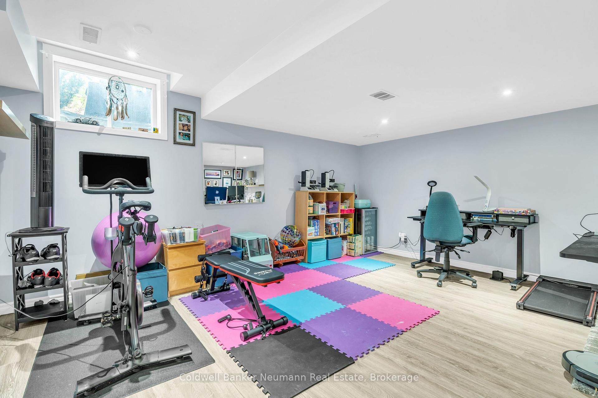 Photo 20 of 28 Renfrew Street, Kitchener — HOMEH