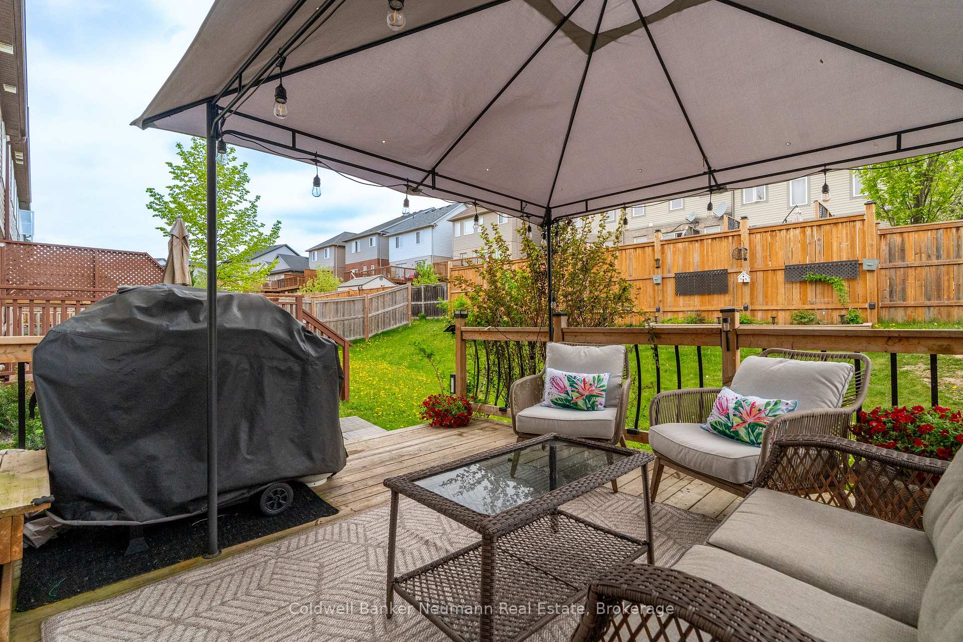 Photo 9 of 28 Renfrew Street, Kitchener — HOMEH
