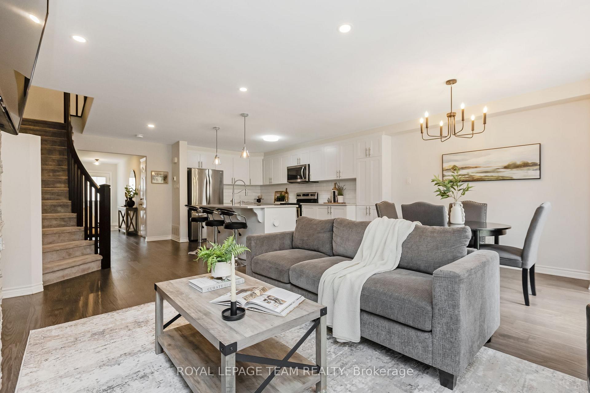 Photo 4 of 523 Parade Drive, Ottawa, Stittsville (South) — HOMEH