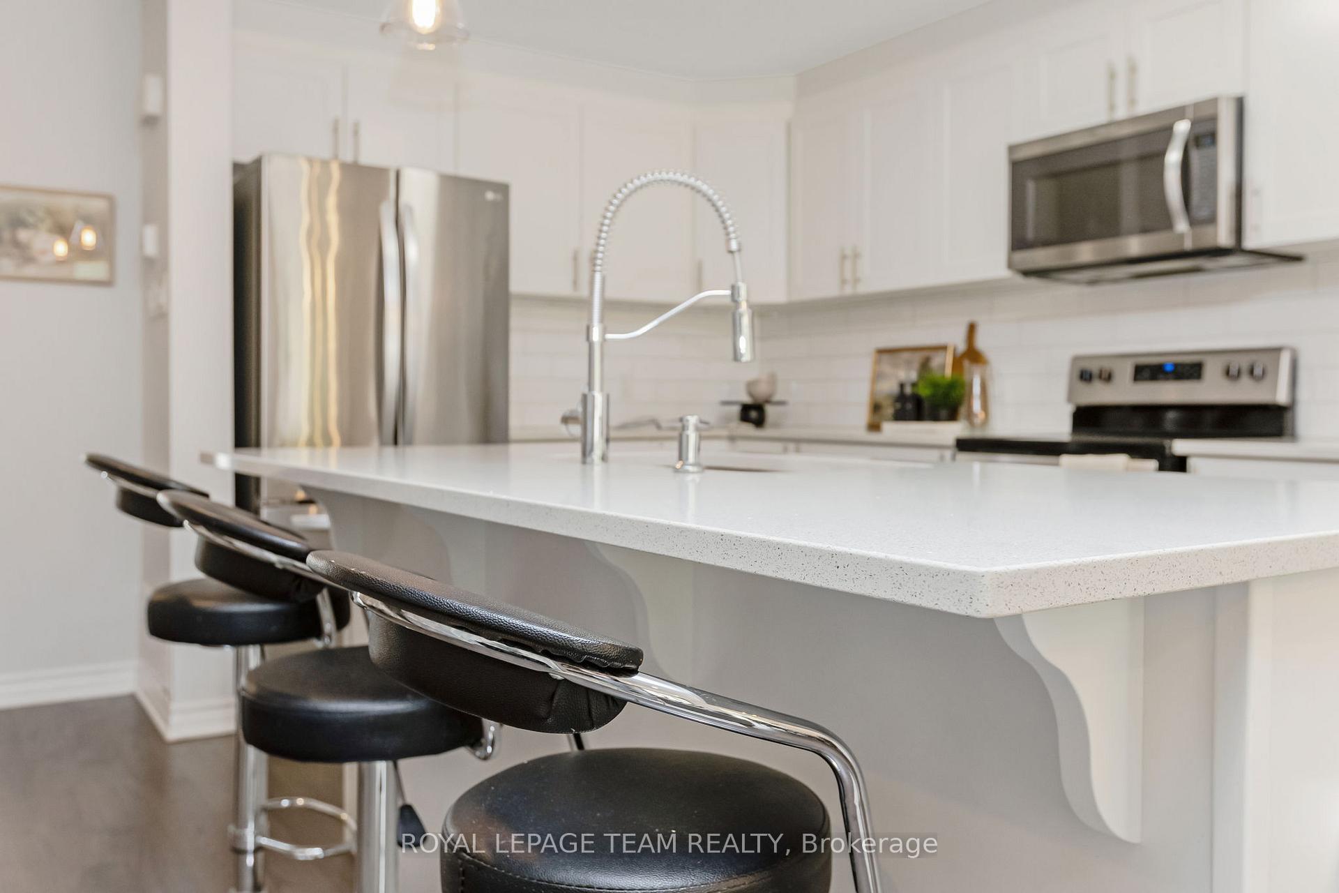Photo 7 of 523 Parade Drive, Ottawa, Stittsville (South) — HOMEH