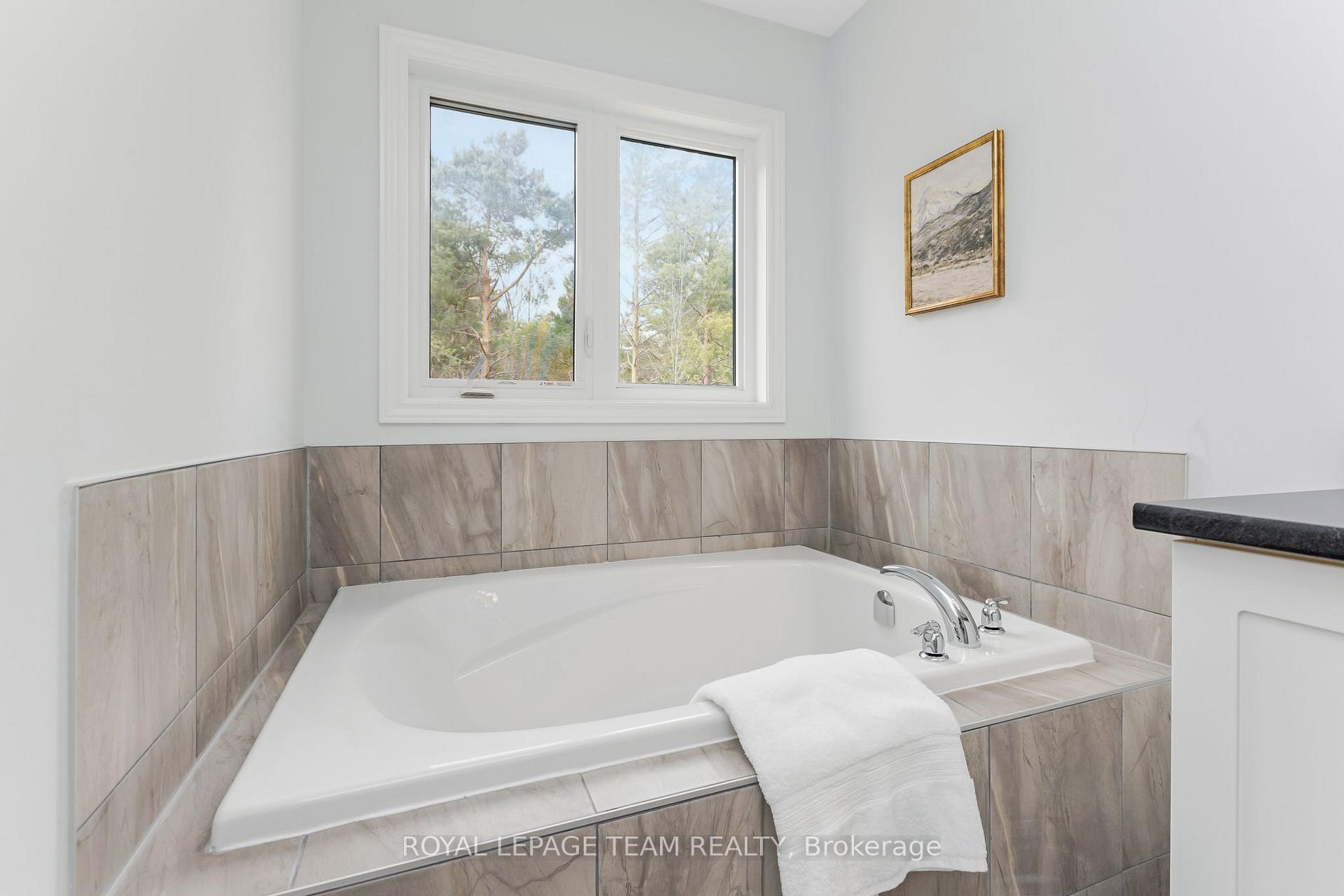 Photo 18 of 523 Parade Drive, Ottawa, Stittsville (South) — HOMEH