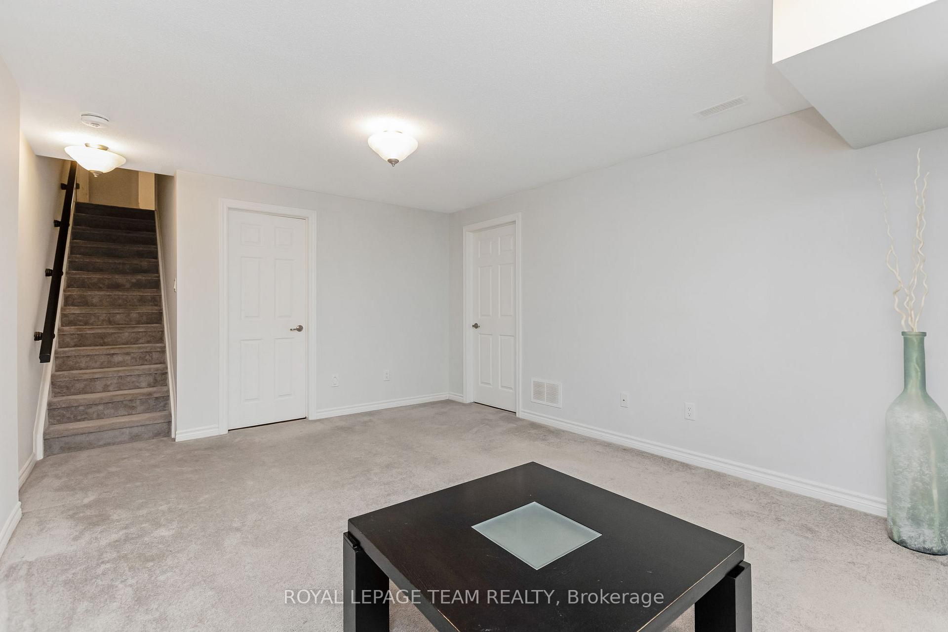 Photo 31 of 523 Parade Drive, Ottawa, Stittsville (South) — HOMEH