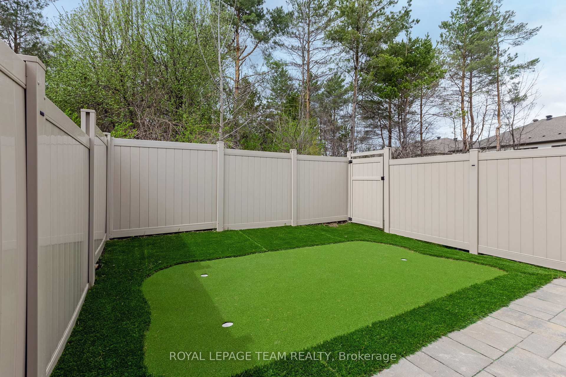 Photo 39 of 523 Parade Drive, Ottawa, Stittsville (South) — HOMEH