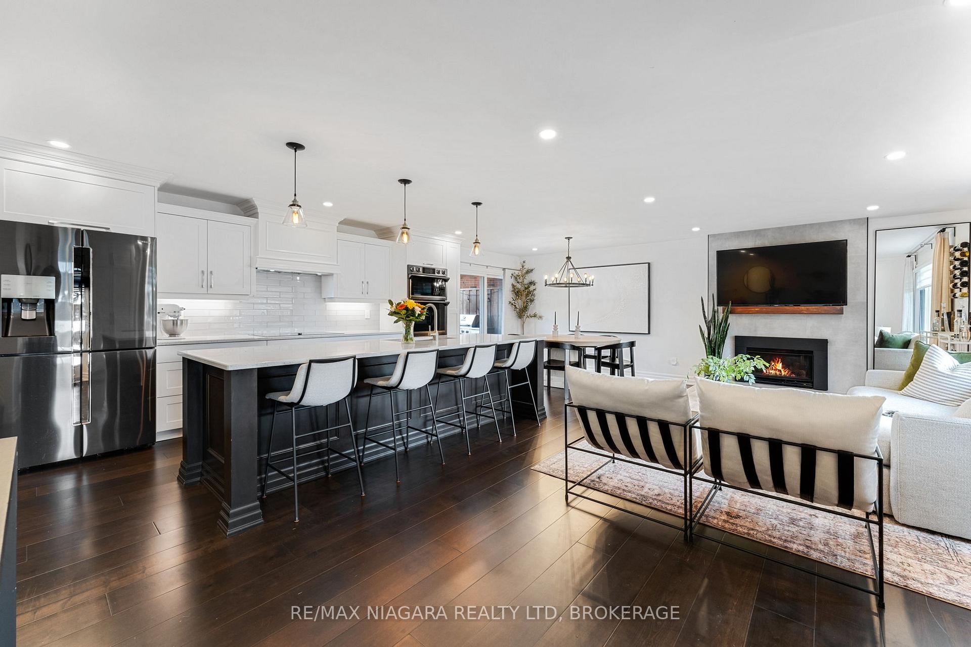 Photo 11 of 14 Mackie Street, St. Catharines, Port Dalhousie — HOMEH