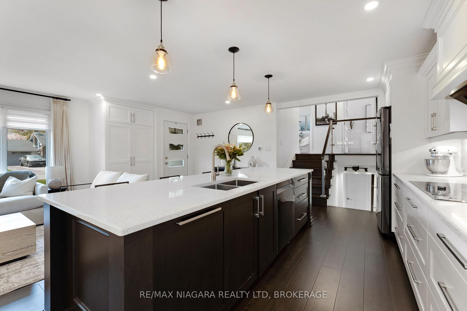 Photo 12 of 14 Mackie Street, St. Catharines, Port Dalhousie — HOMEH