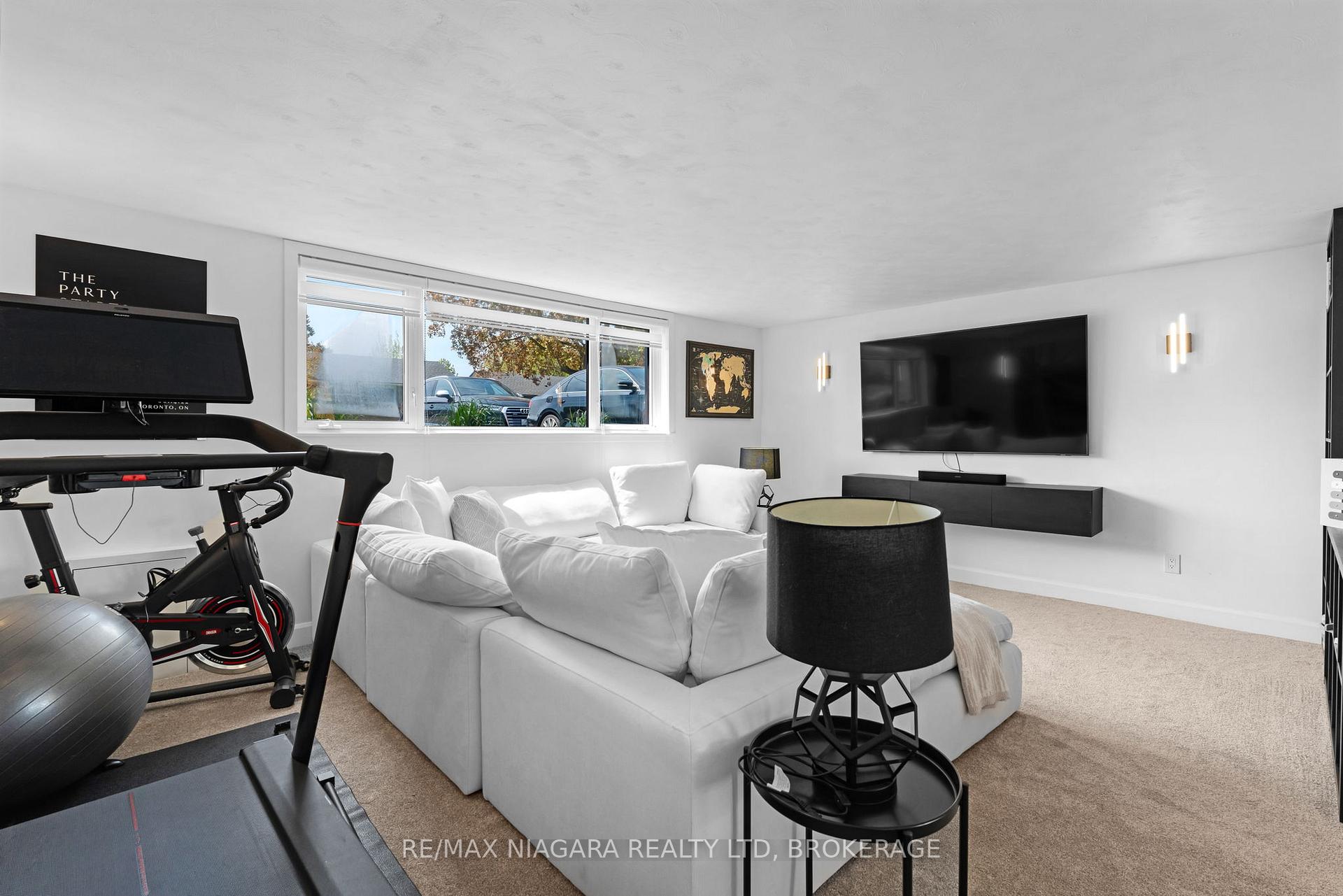 Photo 38 of 14 Mackie Street, St. Catharines, Port Dalhousie — HOMEH