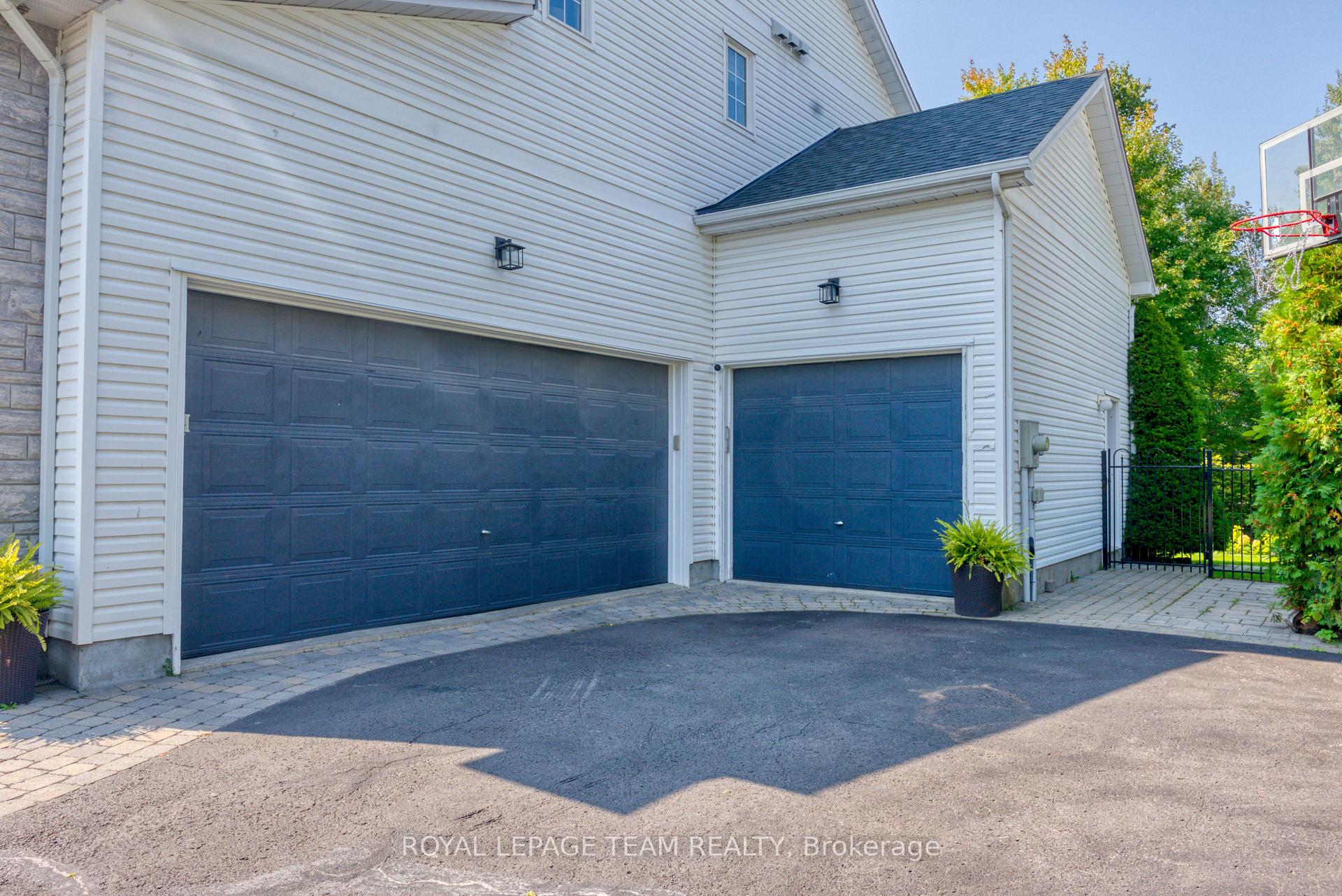 Photo 19 of 28 Cypress Gardens, Ottawa, Stittsville (South) — HOMEH