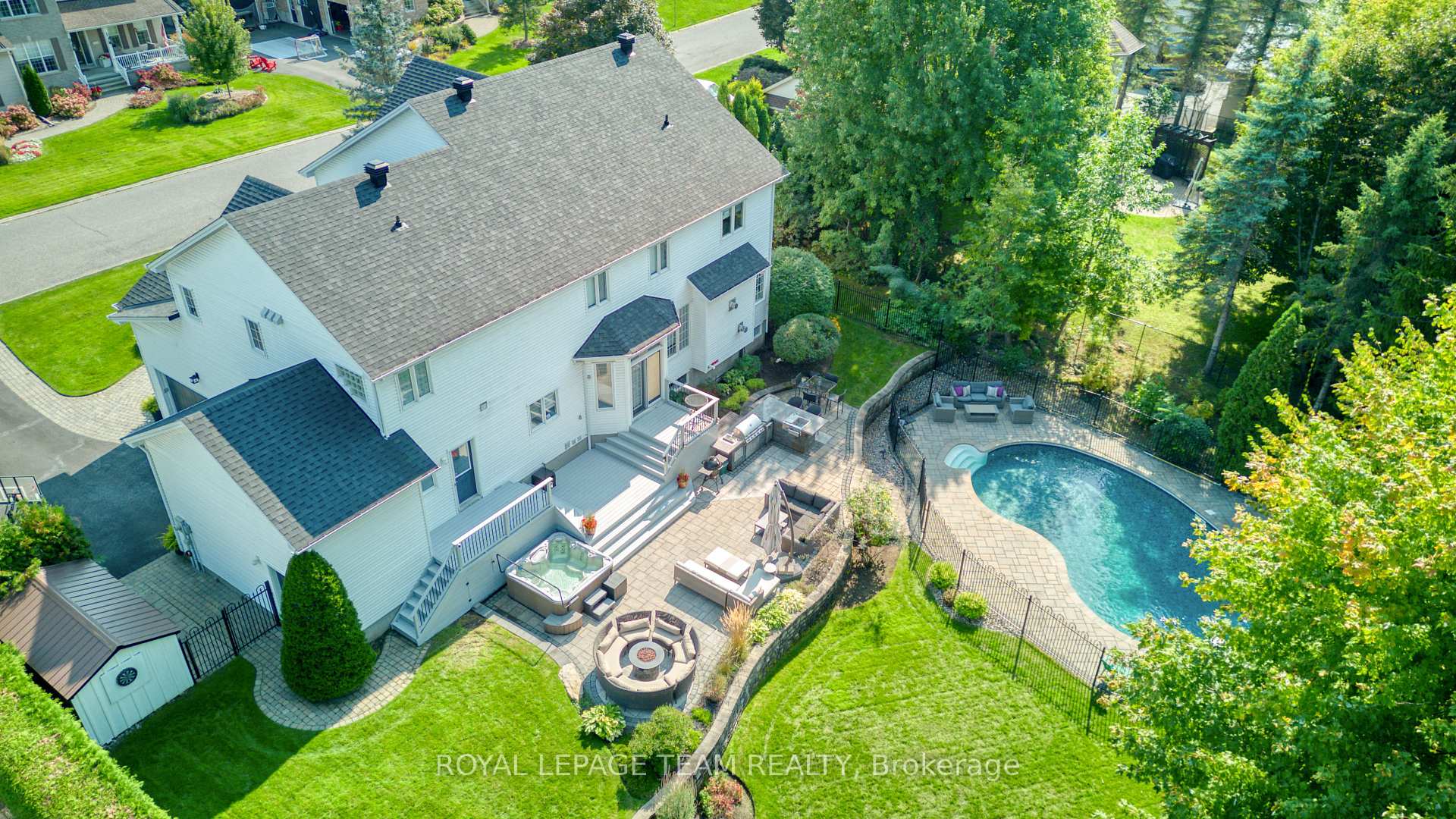 Photo 40 of 28 Cypress Gardens, Ottawa, Stittsville (South) — HOMEH