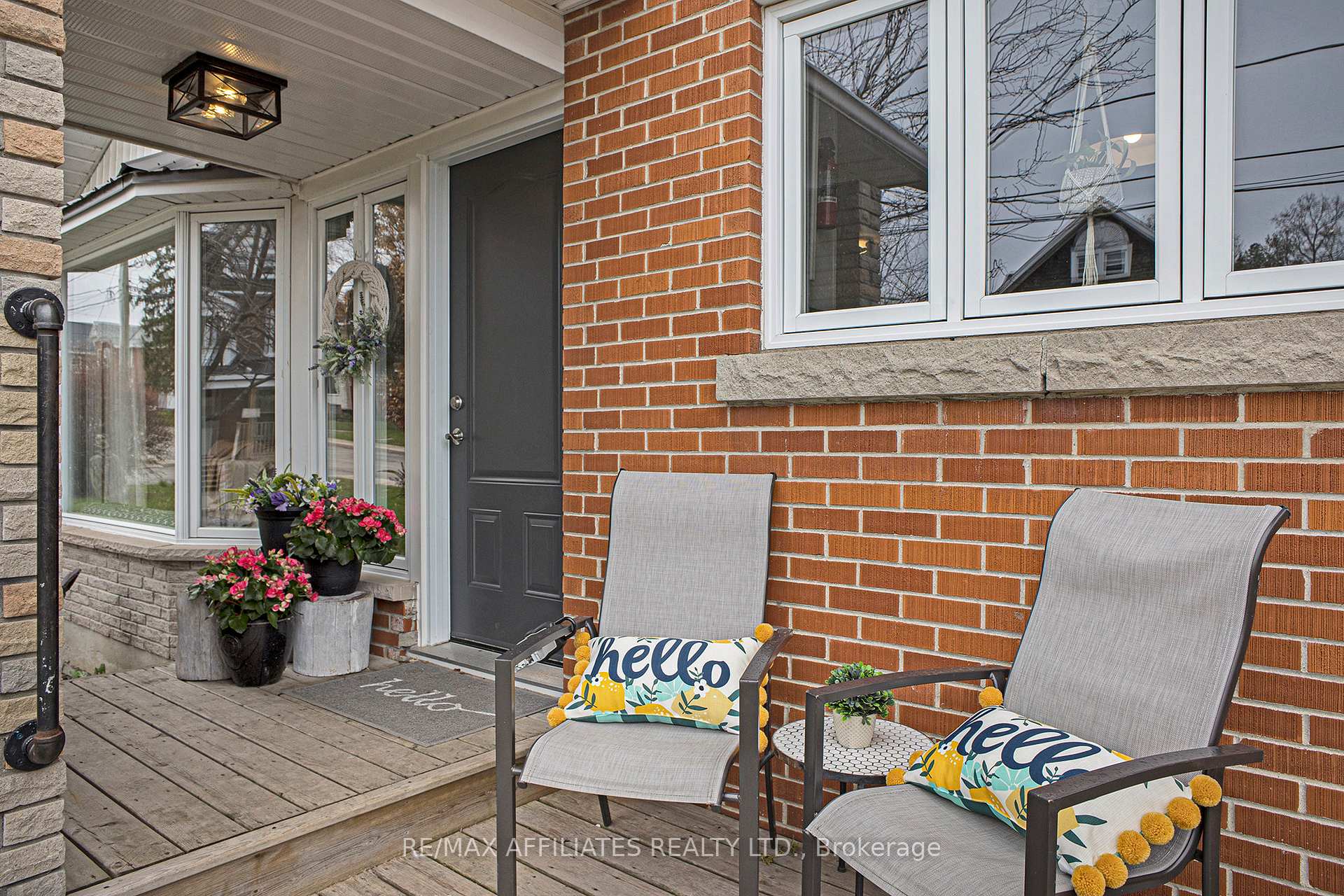 Photo 4 of 49 Gladstone Avenue, Smiths Falls — HOMEH
