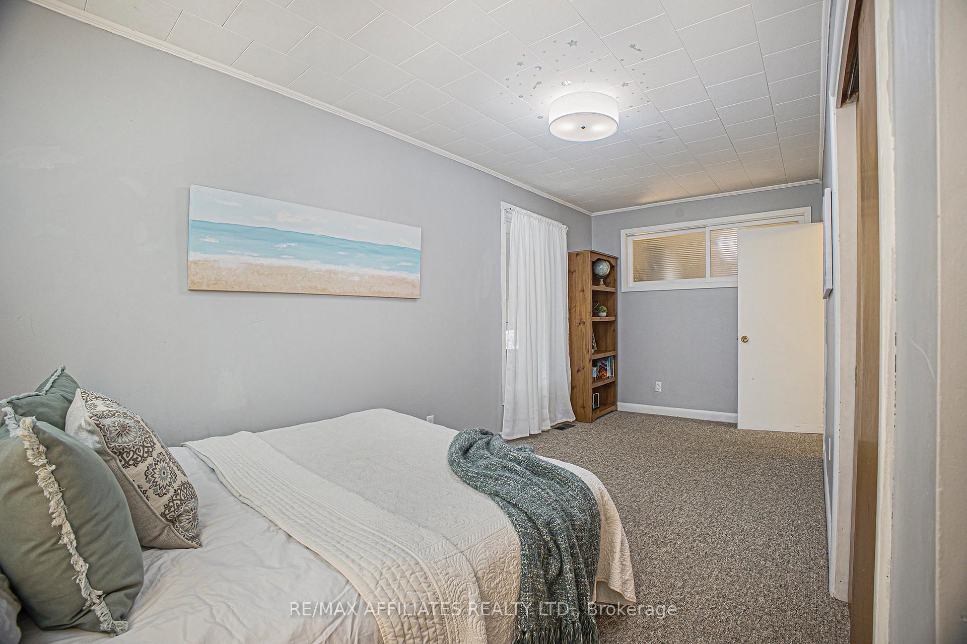Photo 13 of 49 Gladstone Avenue, Smiths Falls — HOMEH