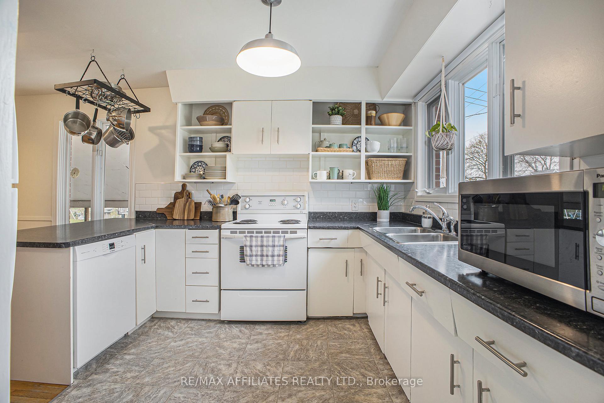 Photo 22 of 49 Gladstone Avenue, Smiths Falls — HOMEH
