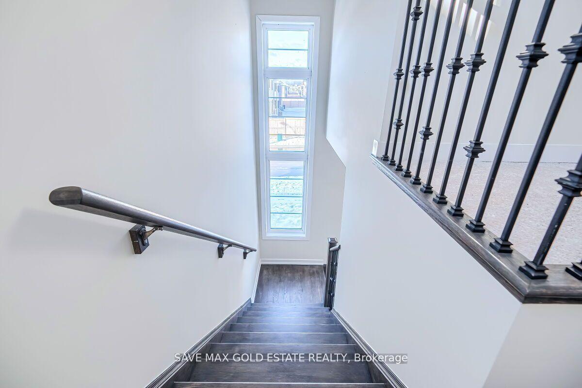 Photo 6 of 99 Lilac Circle, Haldimand — HOMEH