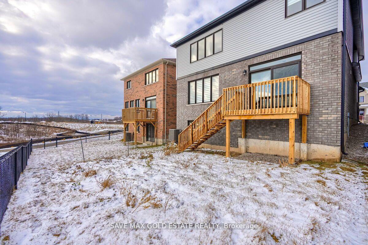 Photo 17 of 99 Lilac Circle, Haldimand — HOMEH