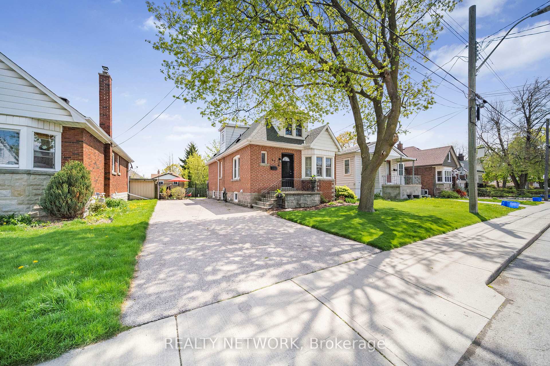Photo 16 of 47 East 15th Street, Hamilton, Inch Park — HOMEH