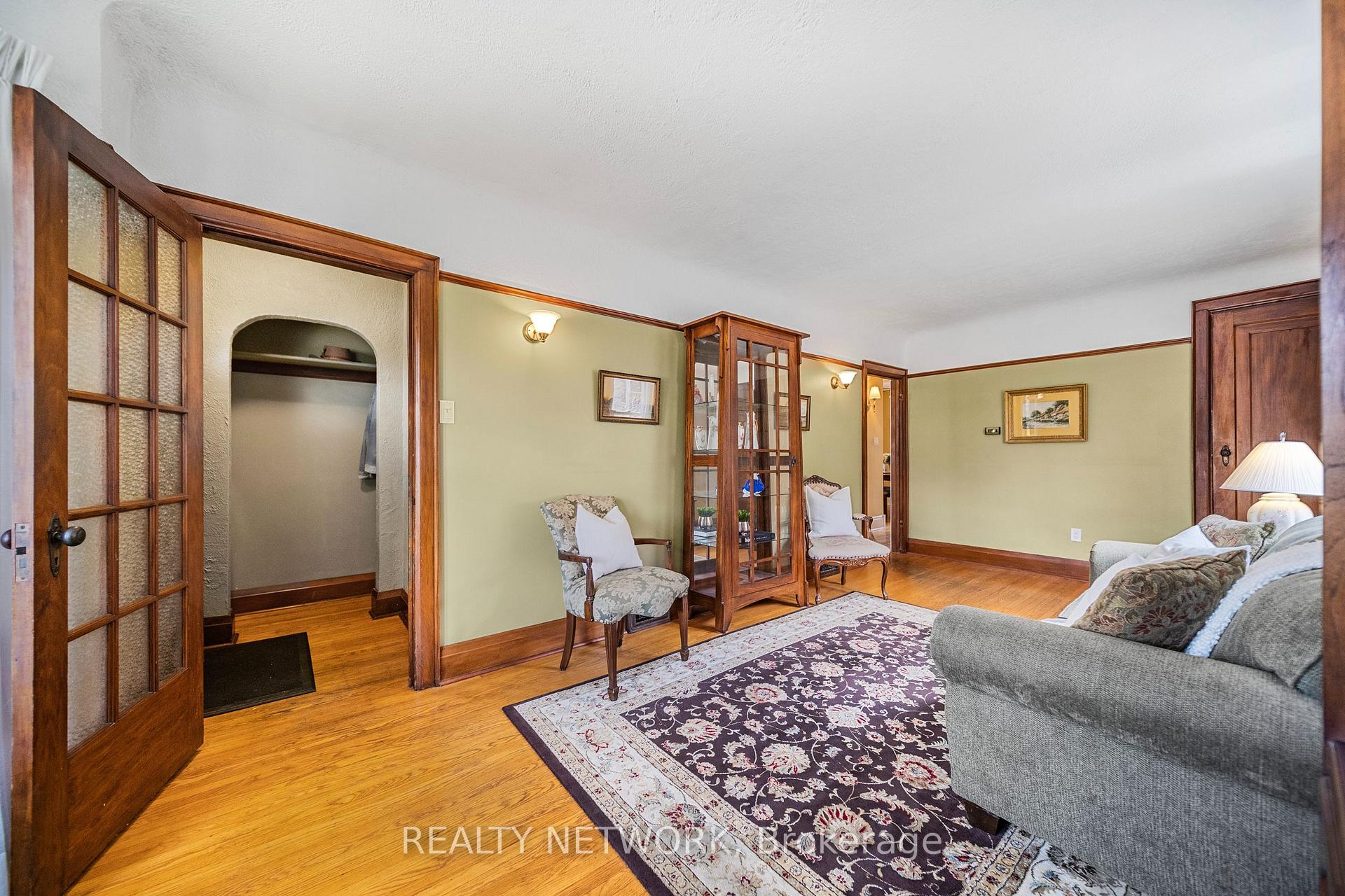 Photo 2 of 47 East 15th Street, Hamilton, Inch Park — HOMEH