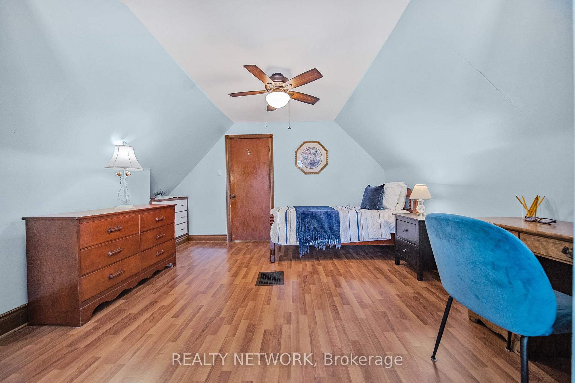 Photo 22 of 47 East 15th Street, Hamilton, Inch Park — HOMEH