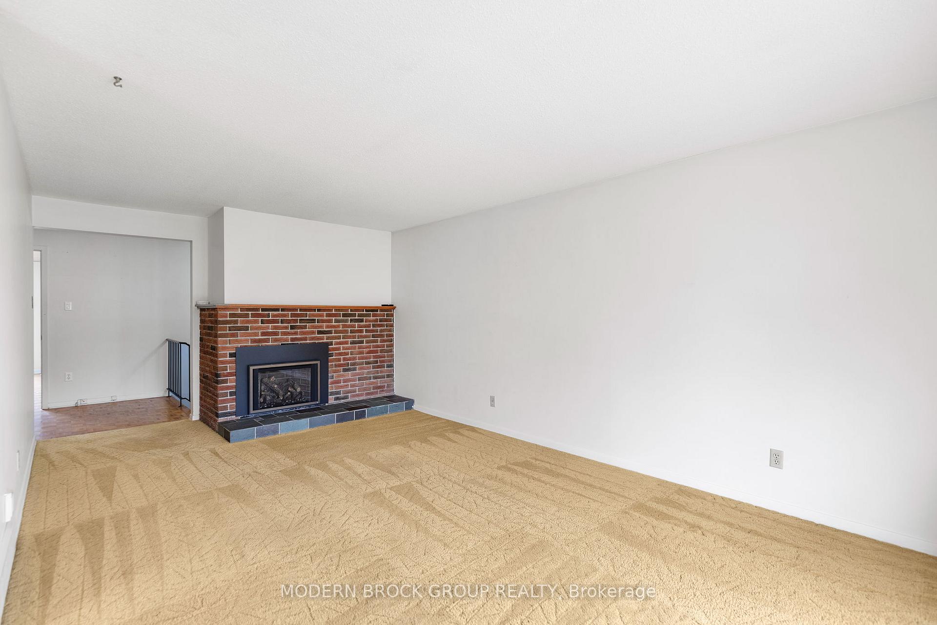Photo 2 of 1896 Elmridge Drive, Ottawa, Beacon Hill South — HOMEH