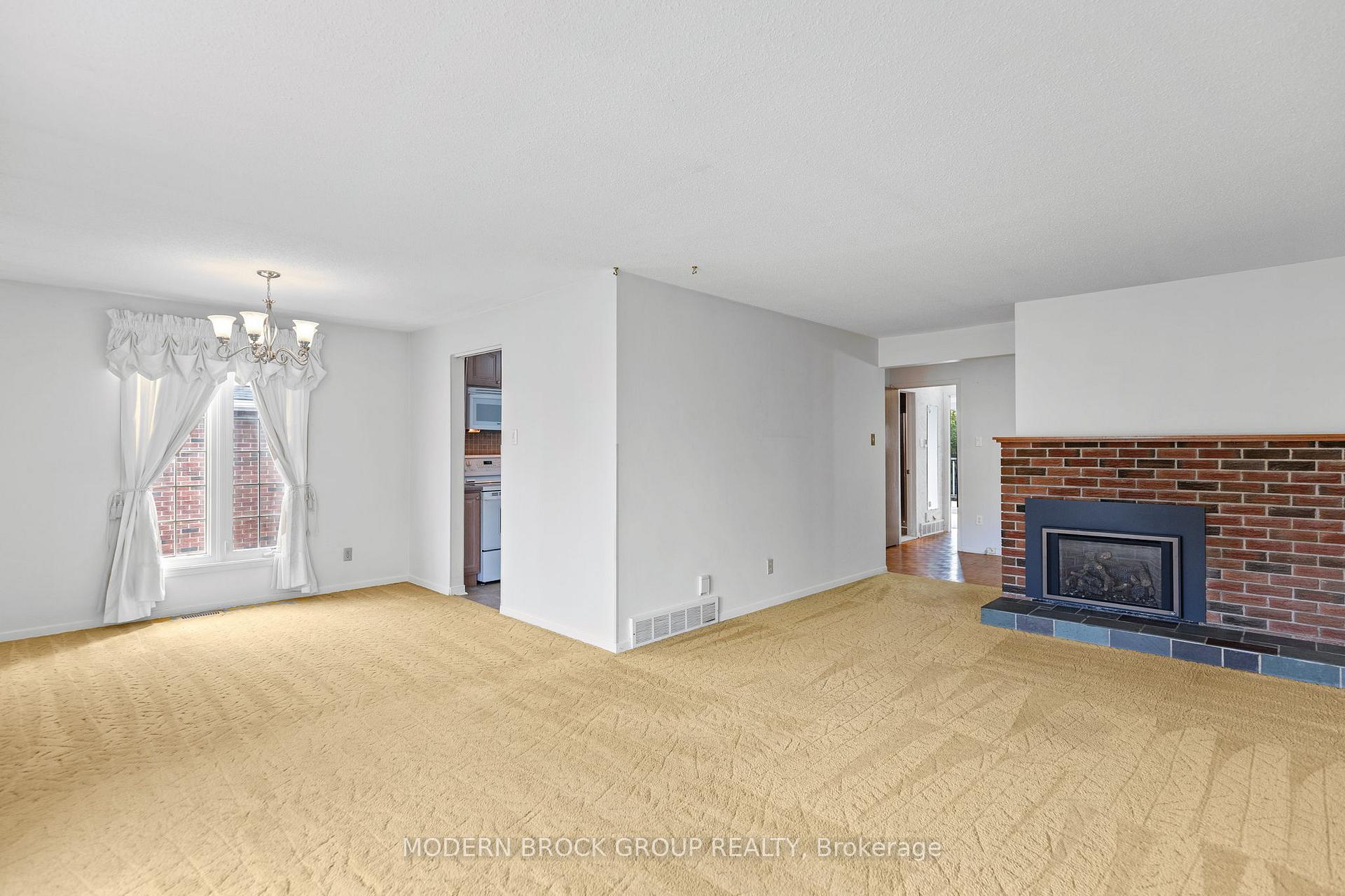 Photo 10 of 1896 Elmridge Drive, Ottawa, Beacon Hill South — HOMEH