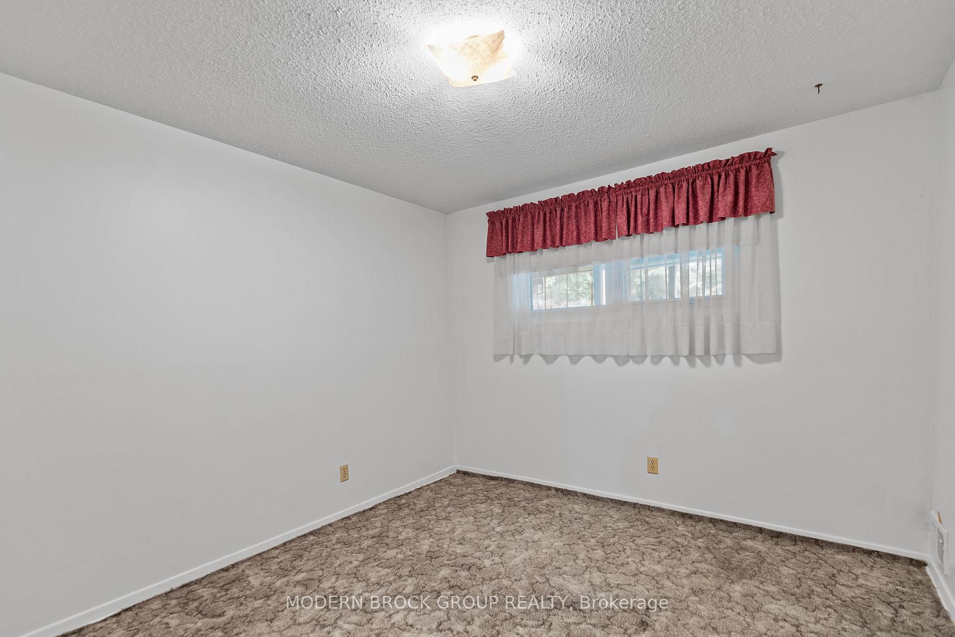 Photo 31 of 1896 Elmridge Drive, Ottawa, Beacon Hill South — HOMEH