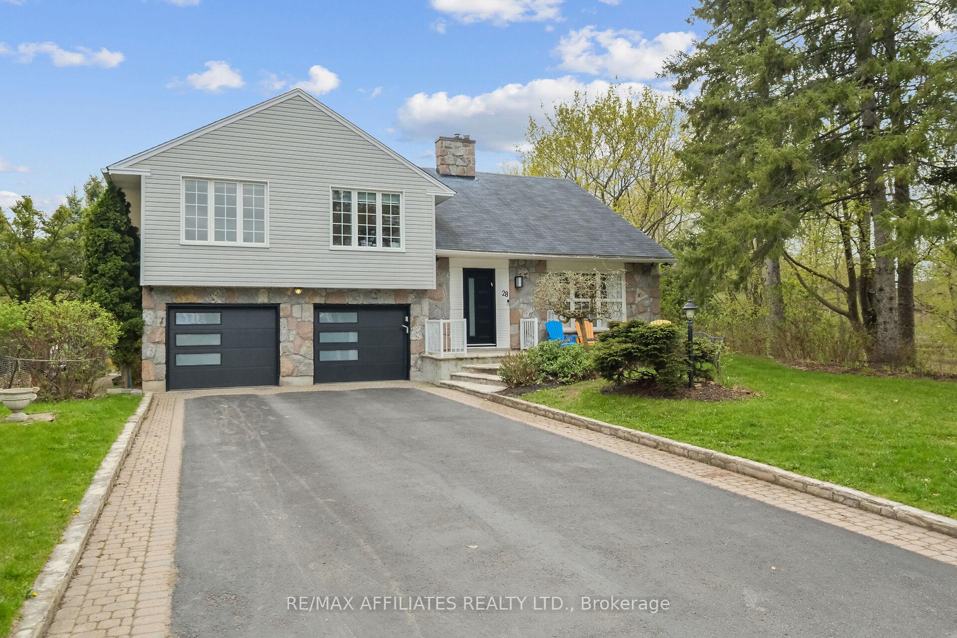 Photo 1 of 28 Qualicum Street, Ottawa, Bruce Farm/Graham Park/Qualicum/Bellands — HOMEH
