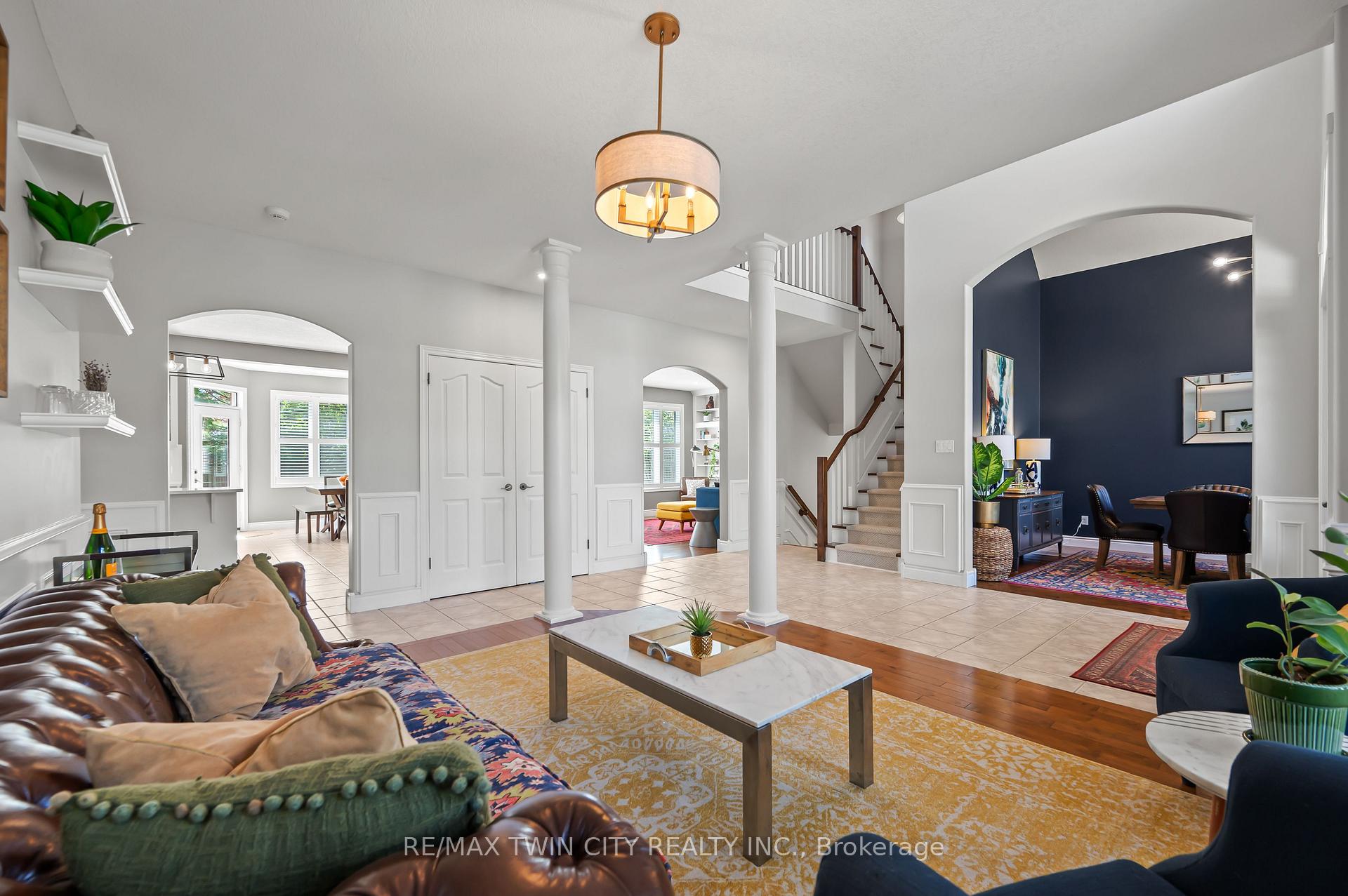 Photo 14 of 533 Falconridge Crescent, Kitchener — HOMEH