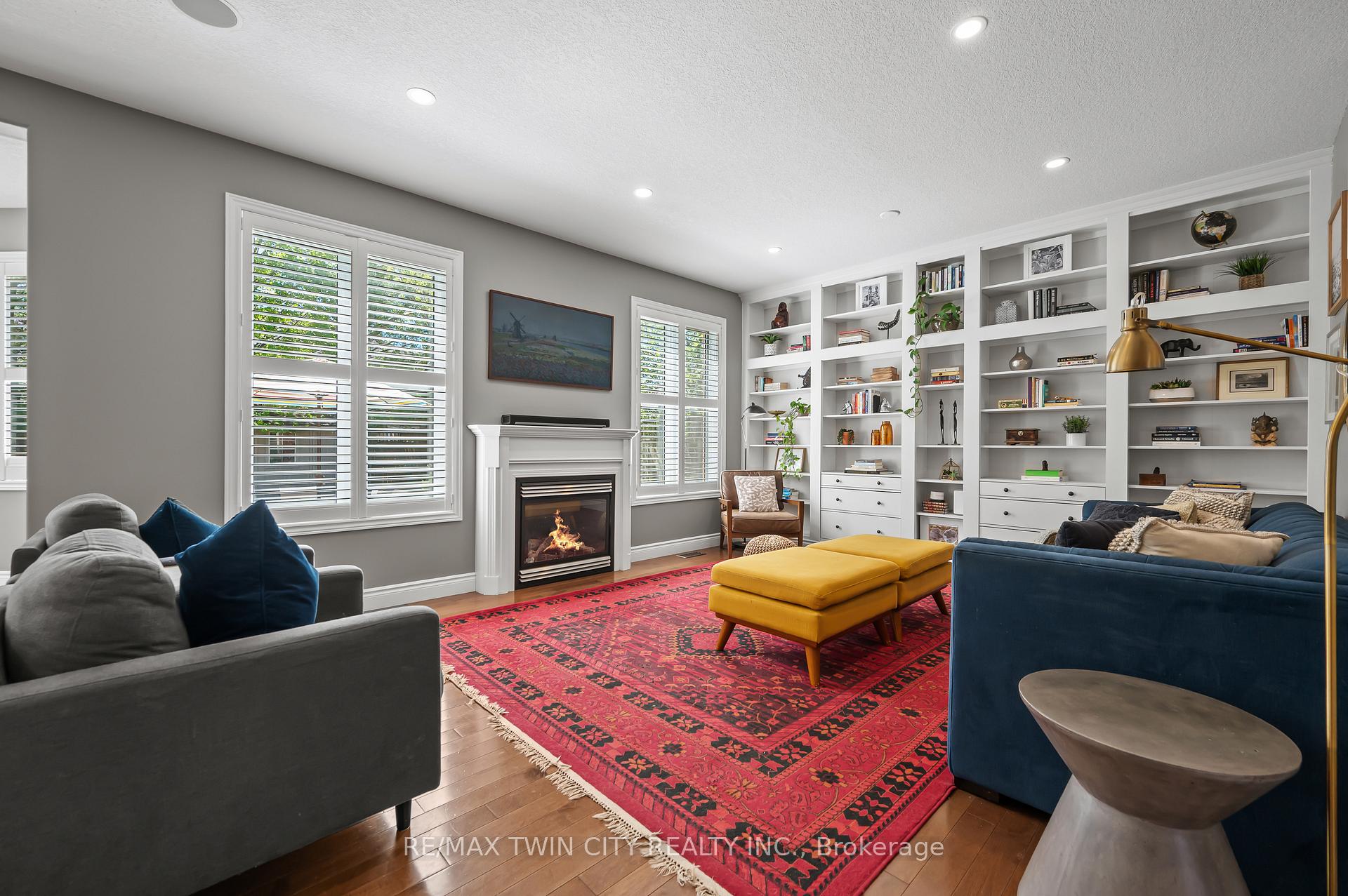 Photo 8 of 533 Falconridge Crescent, Kitchener — HOMEH