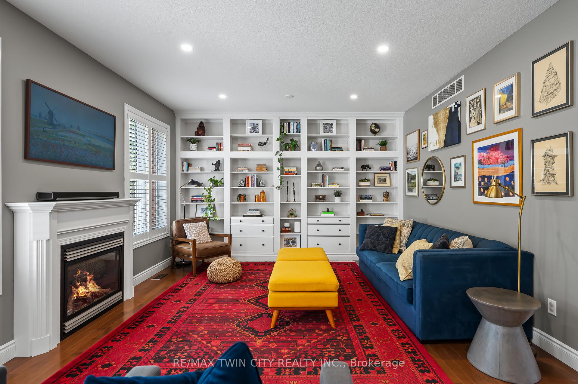 Photo 4 of 533 Falconridge Crescent, Kitchener — HOMEH