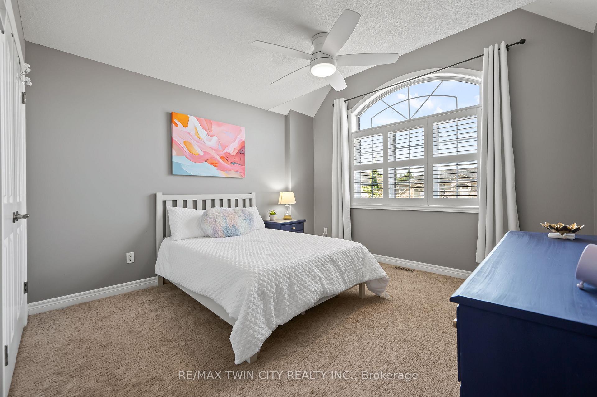 Photo 28 of 533 Falconridge Crescent, Kitchener — HOMEH