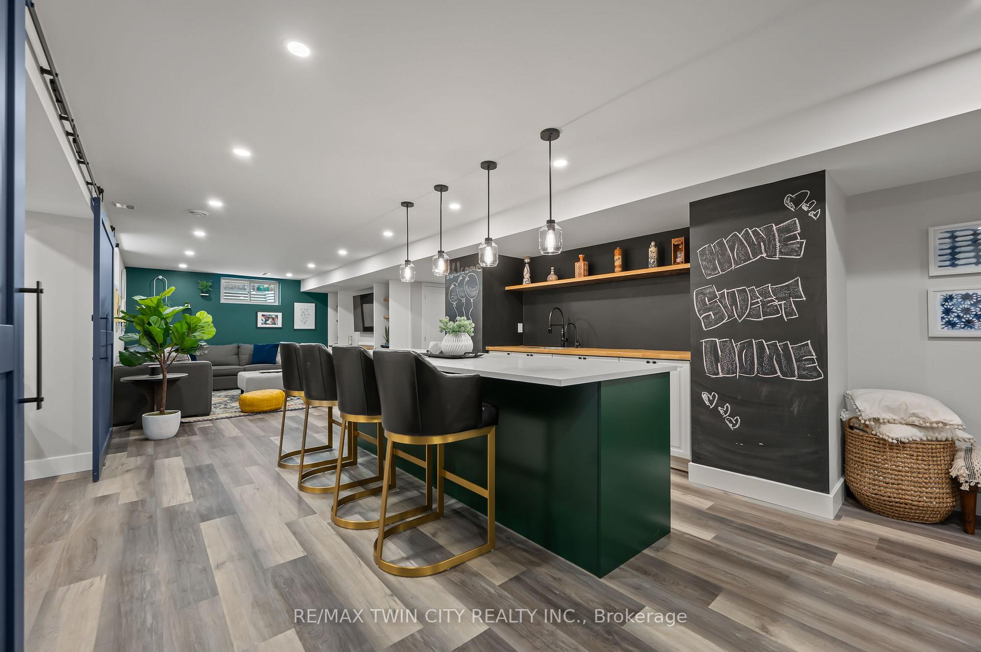 Photo 34 of 533 Falconridge Crescent, Kitchener — HOMEH