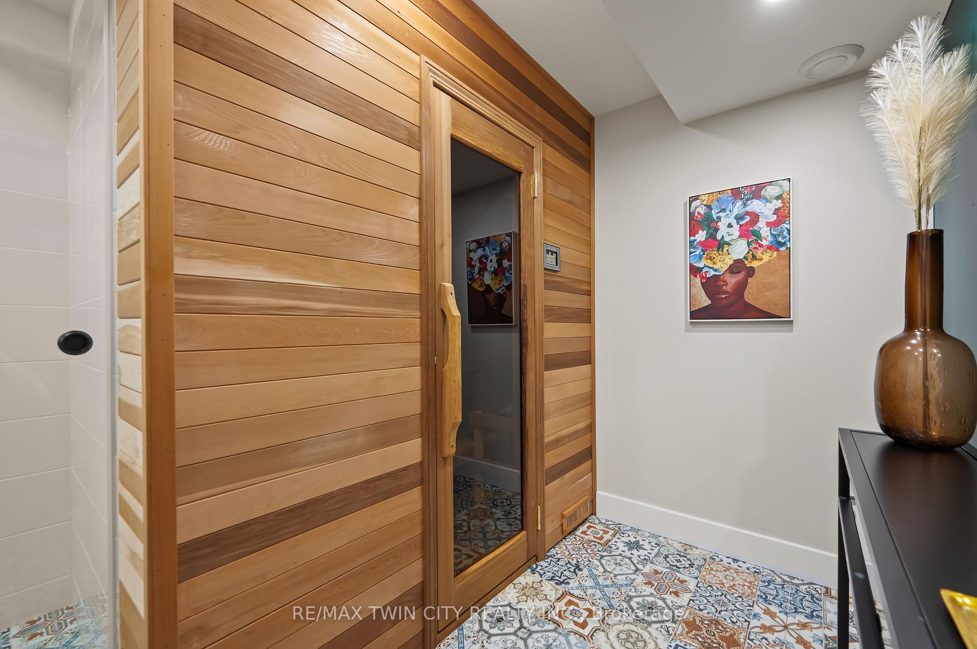 Photo 44 of 533 Falconridge Crescent, Kitchener — HOMEH
