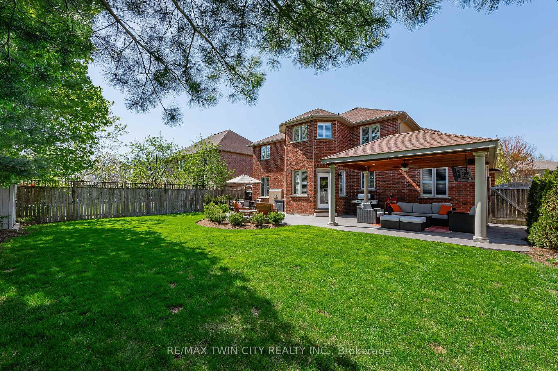 Photo 42 of 533 Falconridge Crescent, Kitchener — HOMEH