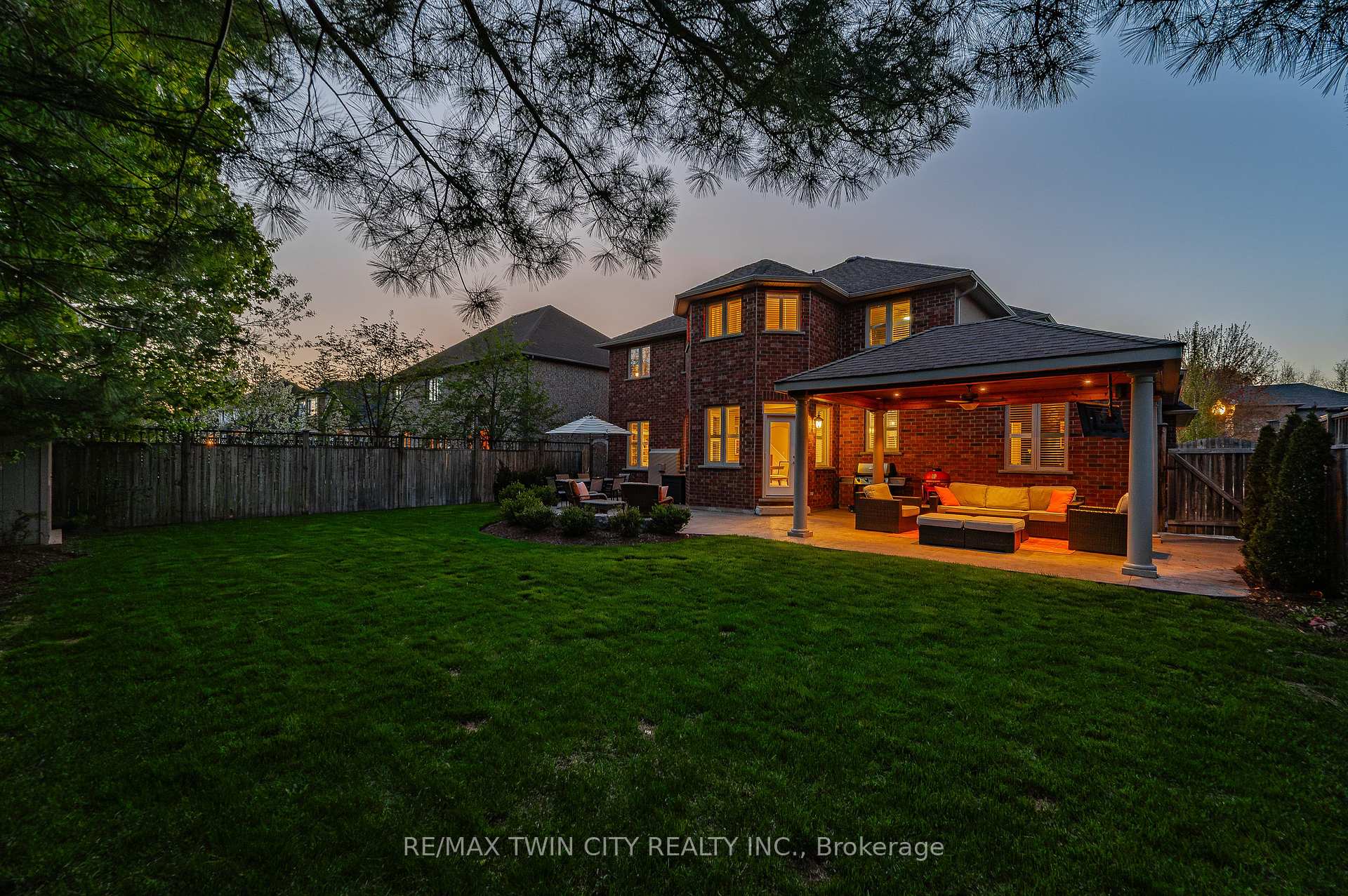 Photo 48 of 533 Falconridge Crescent, Kitchener — HOMEH