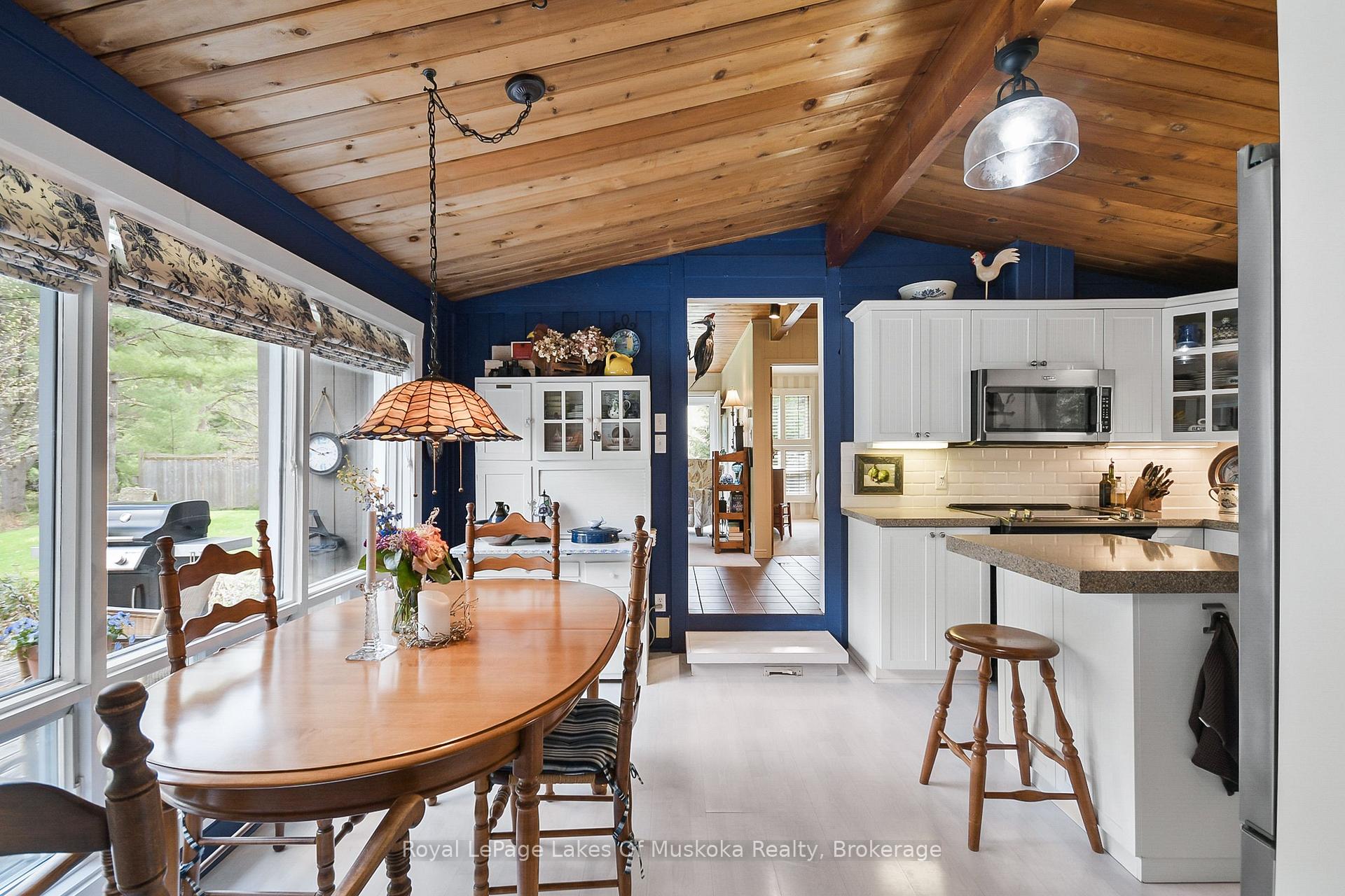 Photo 21 of 9 Summer Lane, Bracebridge, Draper — HOMEH