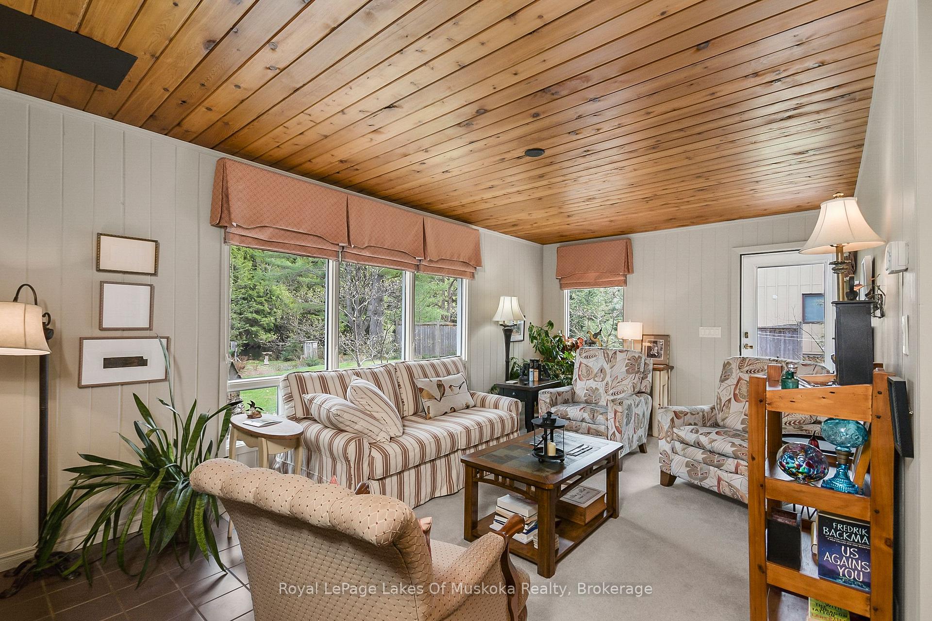 Photo 19 of 9 Summer Lane, Bracebridge, Draper — HOMEH