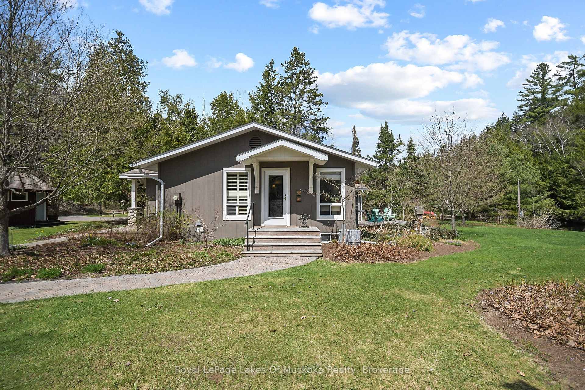 Photo 40 of 9 Summer Lane, Bracebridge, Draper — HOMEH