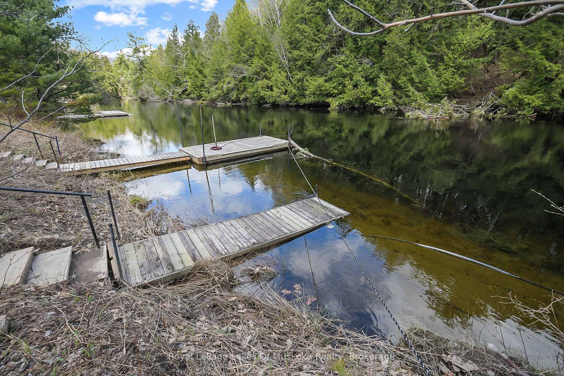 Photo 45 of 9 Summer Lane, Bracebridge, Draper — HOMEH