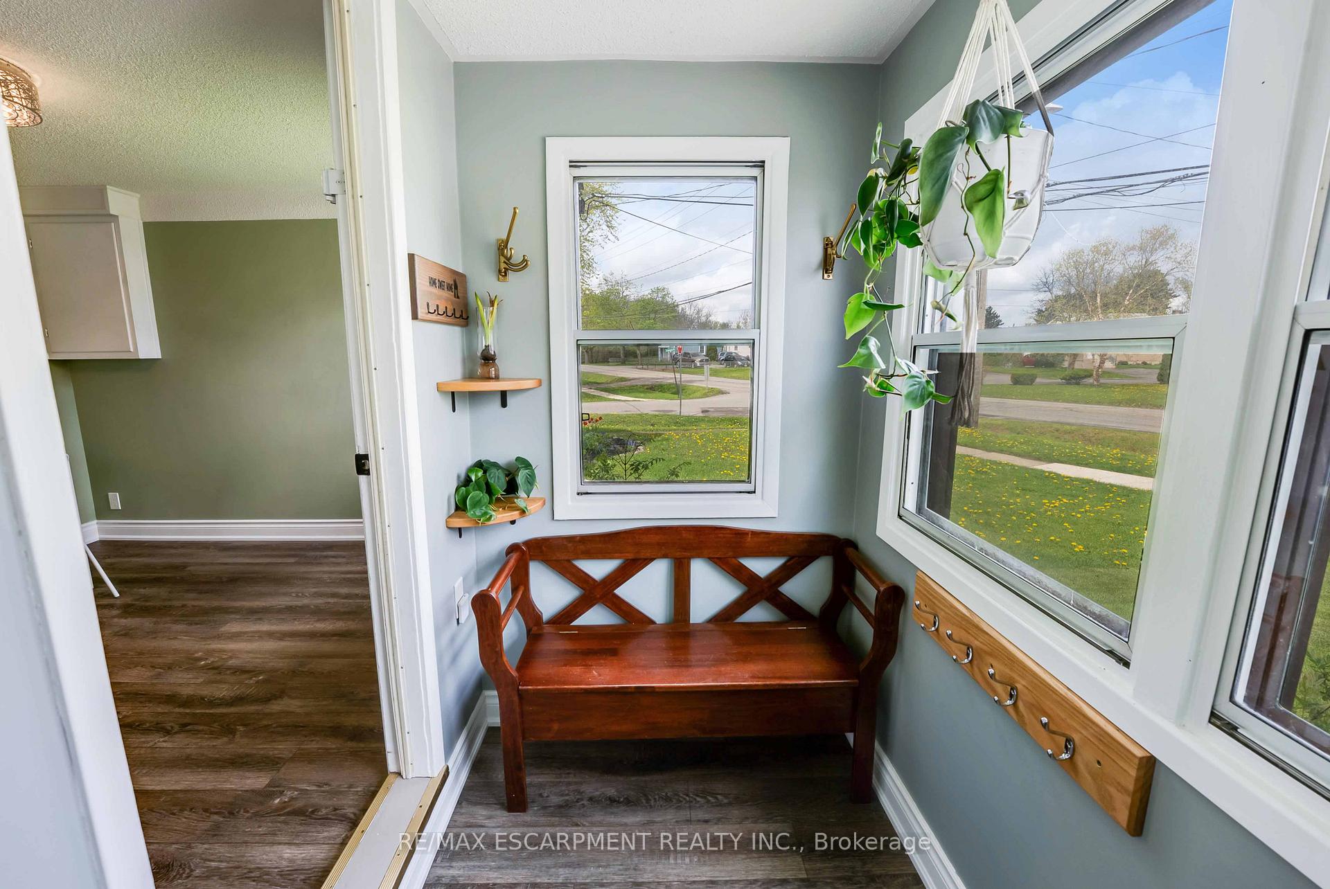 Photo 13 of 78 Lincoln Avenue, St. Catharines, Oakdale — HOMEH